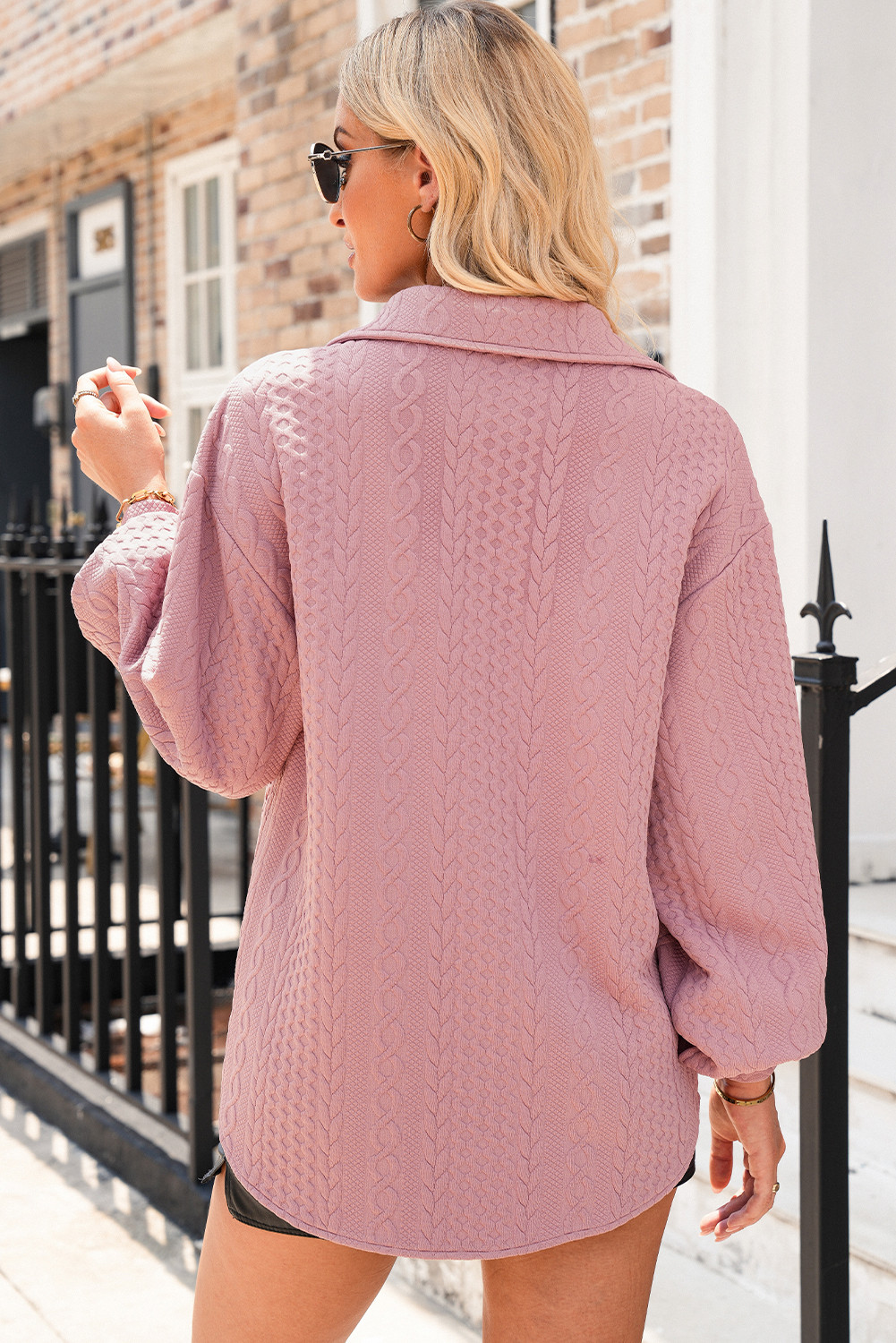 棕褐色玫瑰缆绳纹理泡泡袖宽松上衣 LC2555155