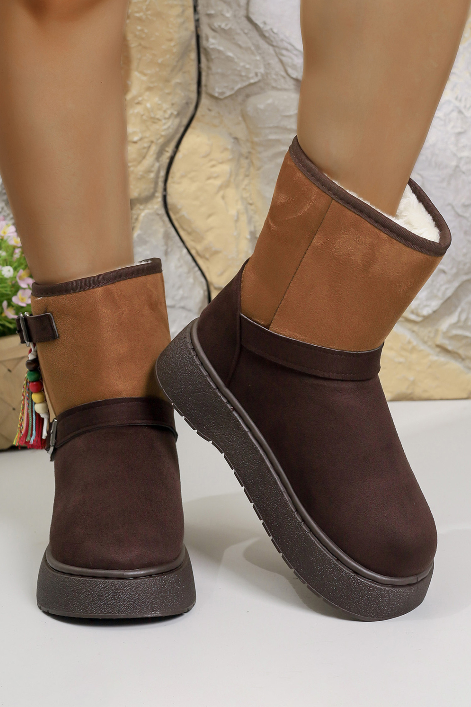 栗色色块拼布麂皮珠子流苏装饰冬靴 BH023957