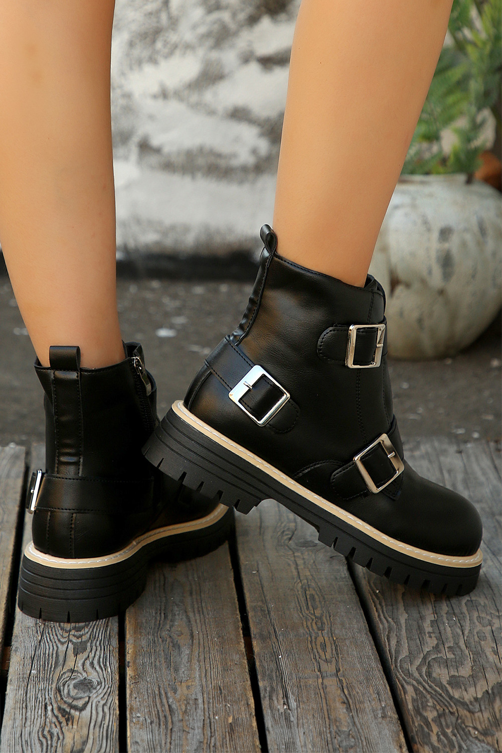 黑色 PU 皮革三扣带细节学院风战斗靴 BH023933