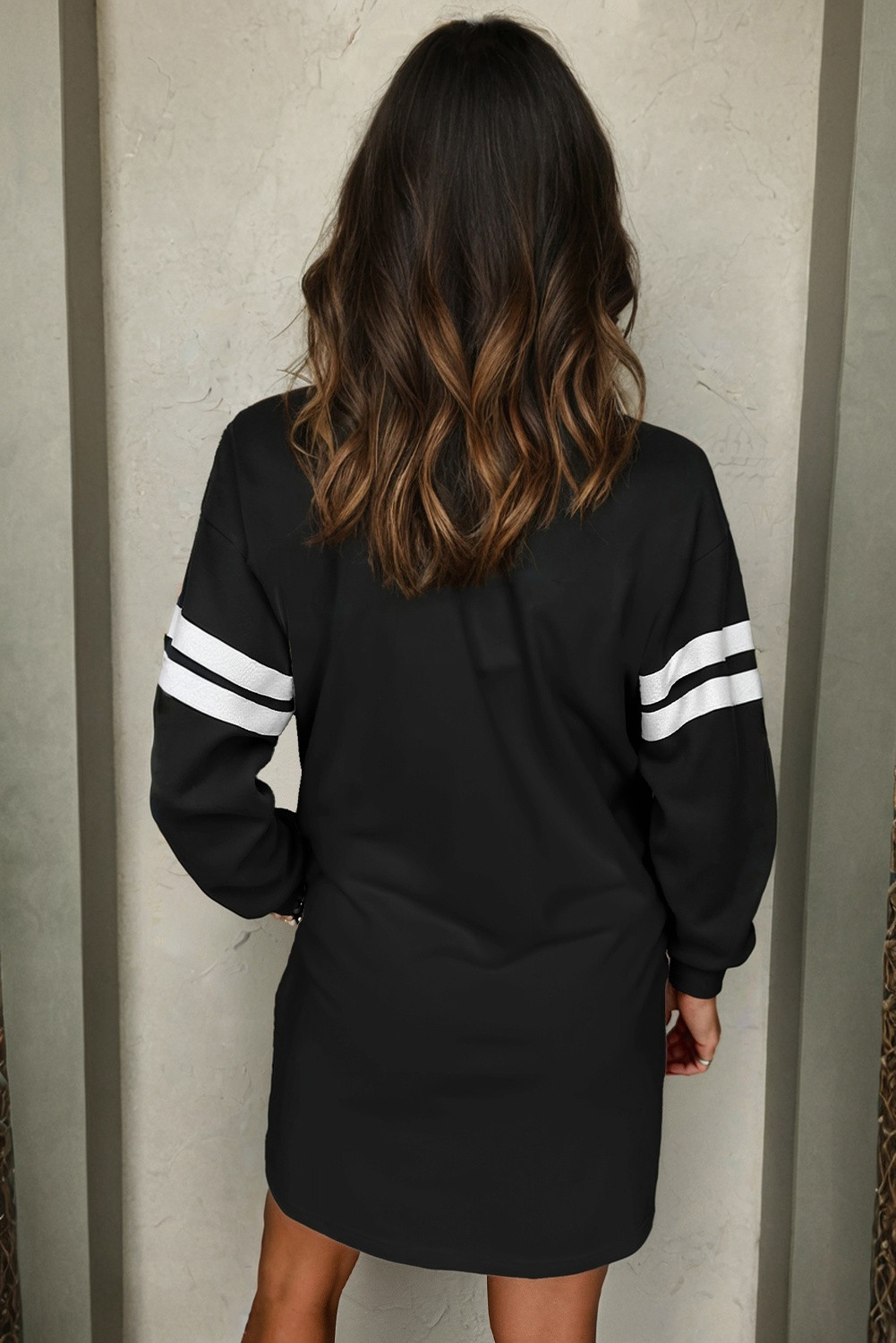 黑色彩色亮片圣诞树拼贴校队运动衫连衣裙 LC6127292