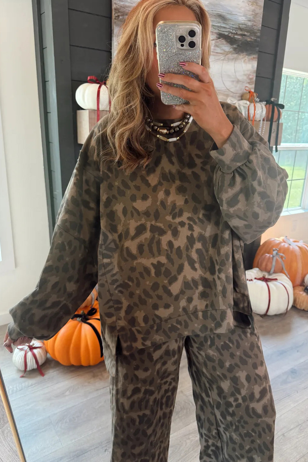 棕色豹纹毛缝拼布套头抽绳宽松长裤套装 LC628447