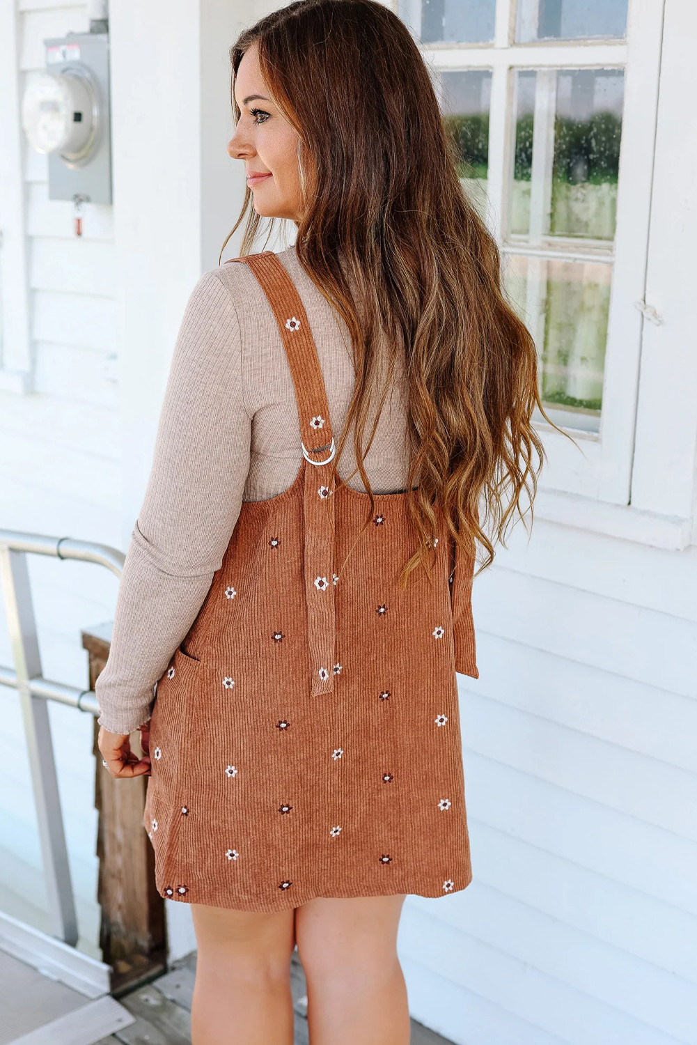 金色火焰花朵刺绣灯芯绒背带式迷你连衣裙 LC6126758