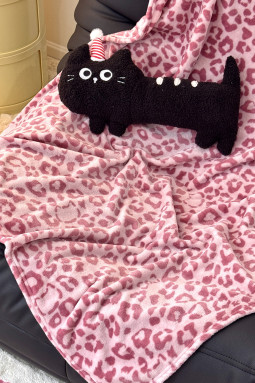 粉色时尚豹纹毛绒羊毛毯