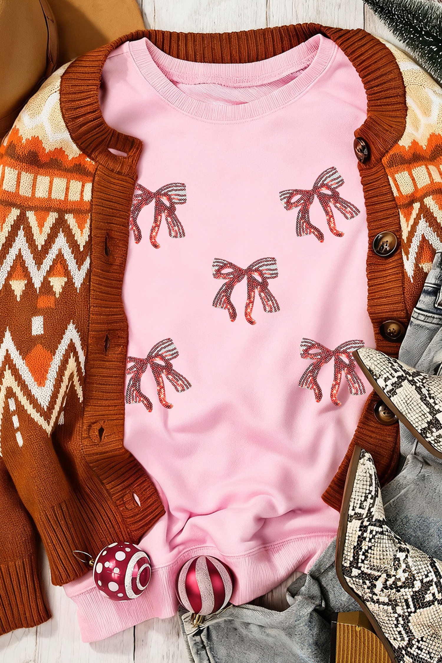 粉色亮片蝴蝶结图案落肩宽松运动衫 LC25320988