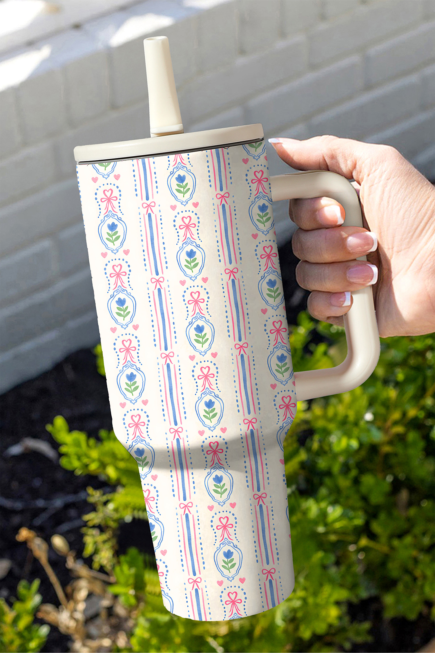 白色花卉蝴蝶结条纹印花翻转吸管杯 BH051859