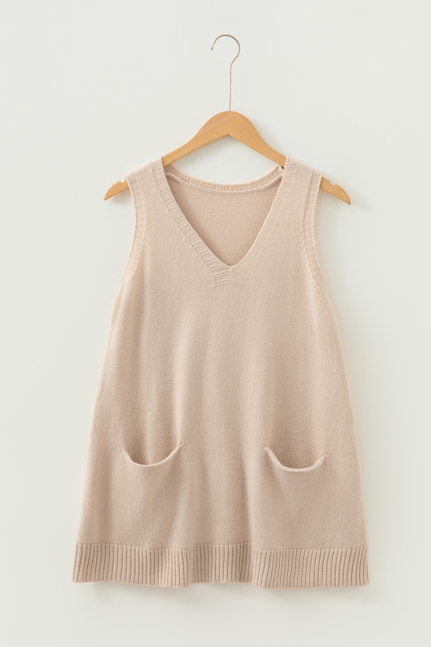 Jet Stream 罗纹深 V 领口前袋宽松束腰外衣毛衣背心 LC276982