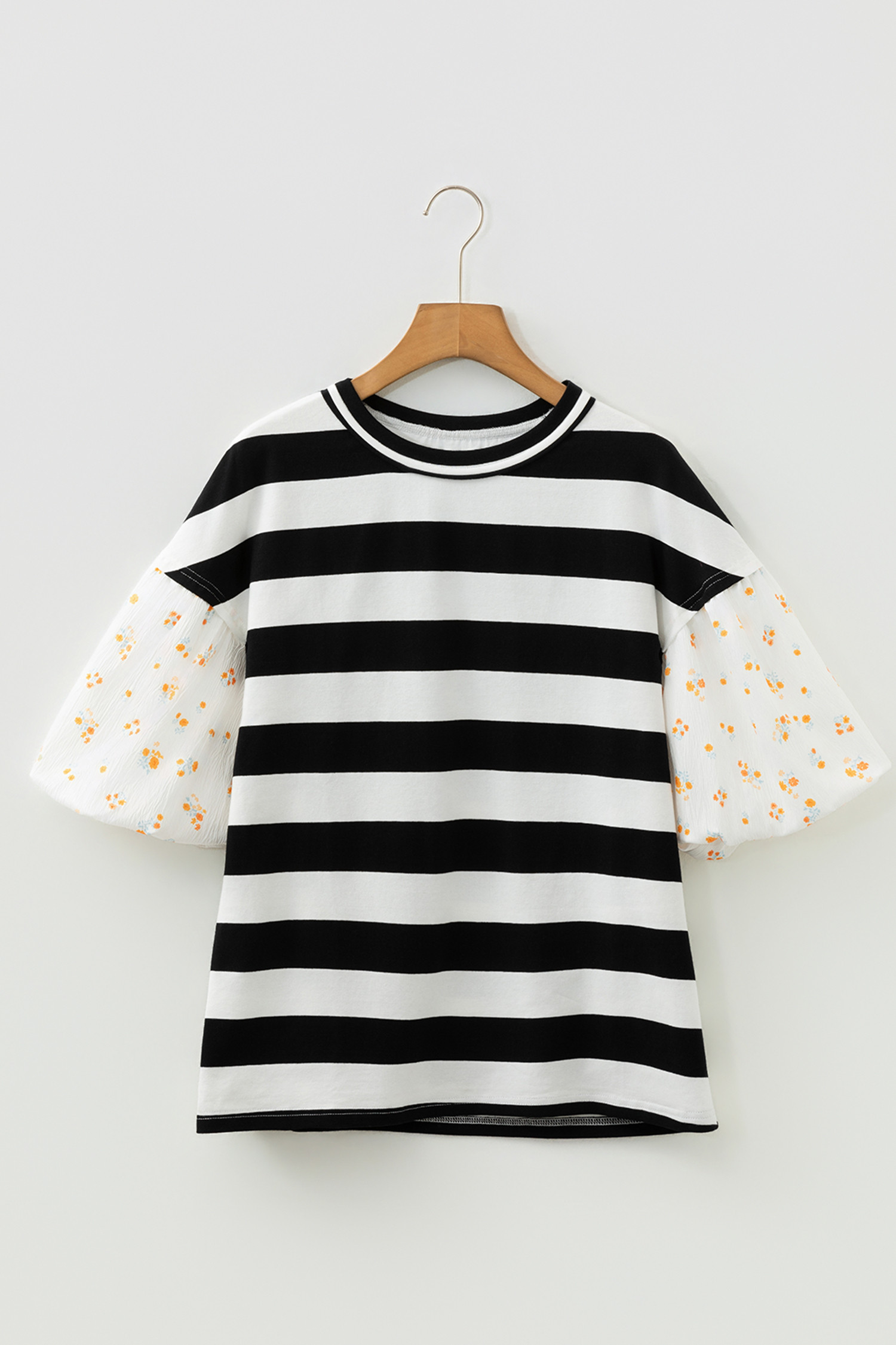 黑色条纹花卉印花泡泡袖拼布衬衫 LC25135742