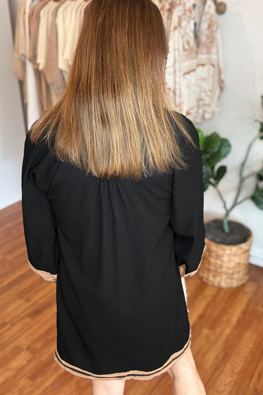 黑色加大码拼色条纹 V 领长袖直筒迷你连衣裙 PL613277