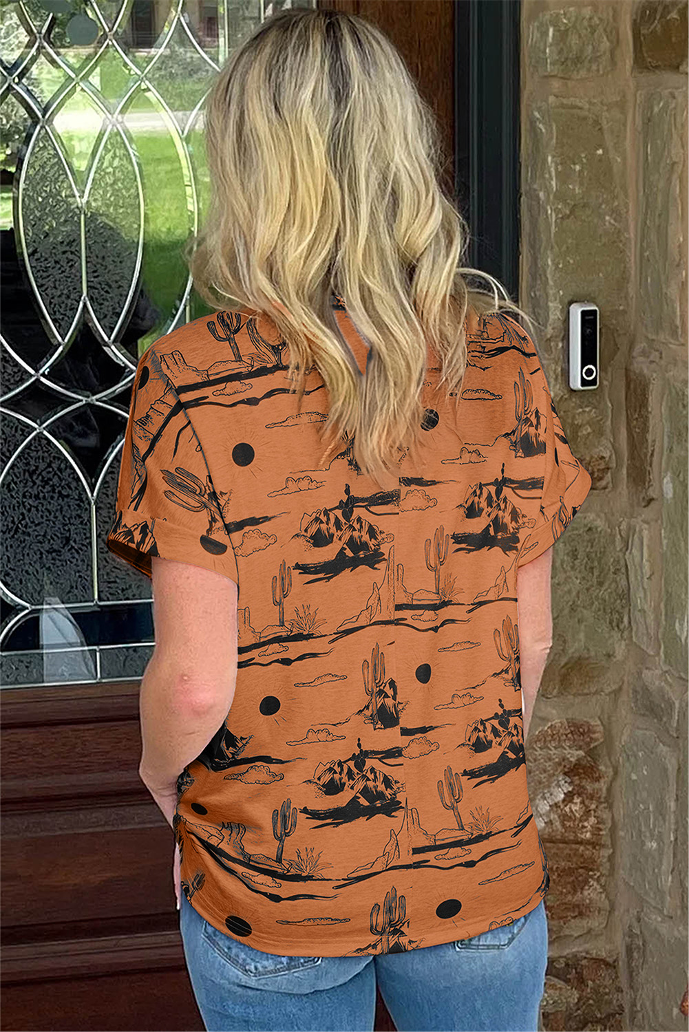 栗色沙漠沙印花短袖针织上衣 LC25227653