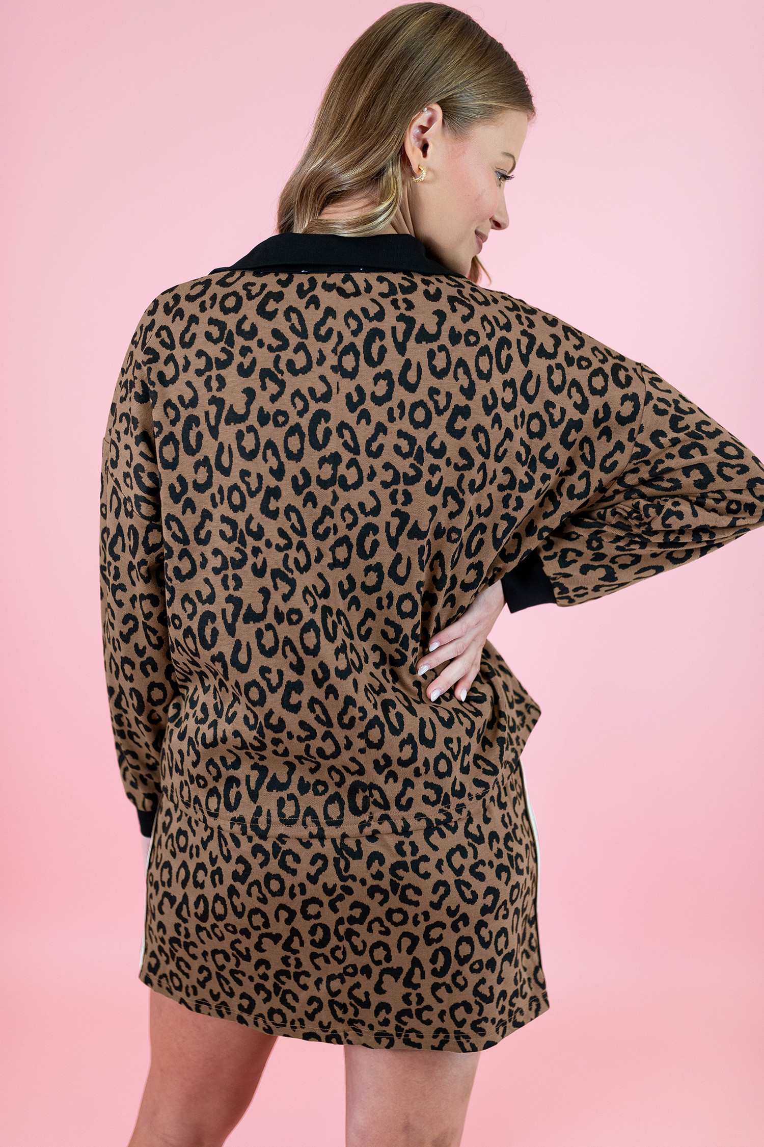 卡其色豹纹四分之一拉链长袖上衣迷你裙套装 LC631400