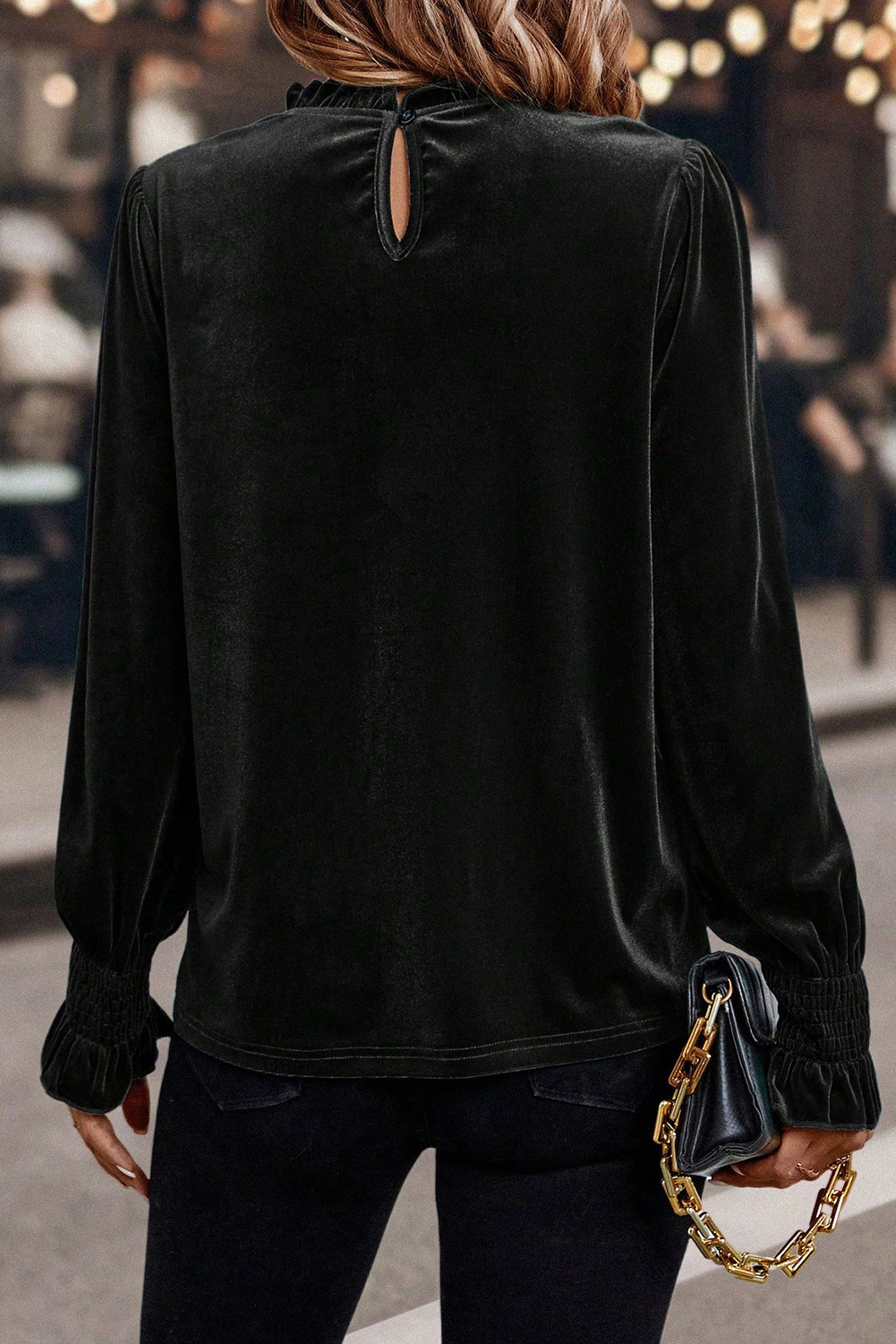 黑色褶边领缩褶袖口泡泡袖天鹅绒衬衫 LC25134478