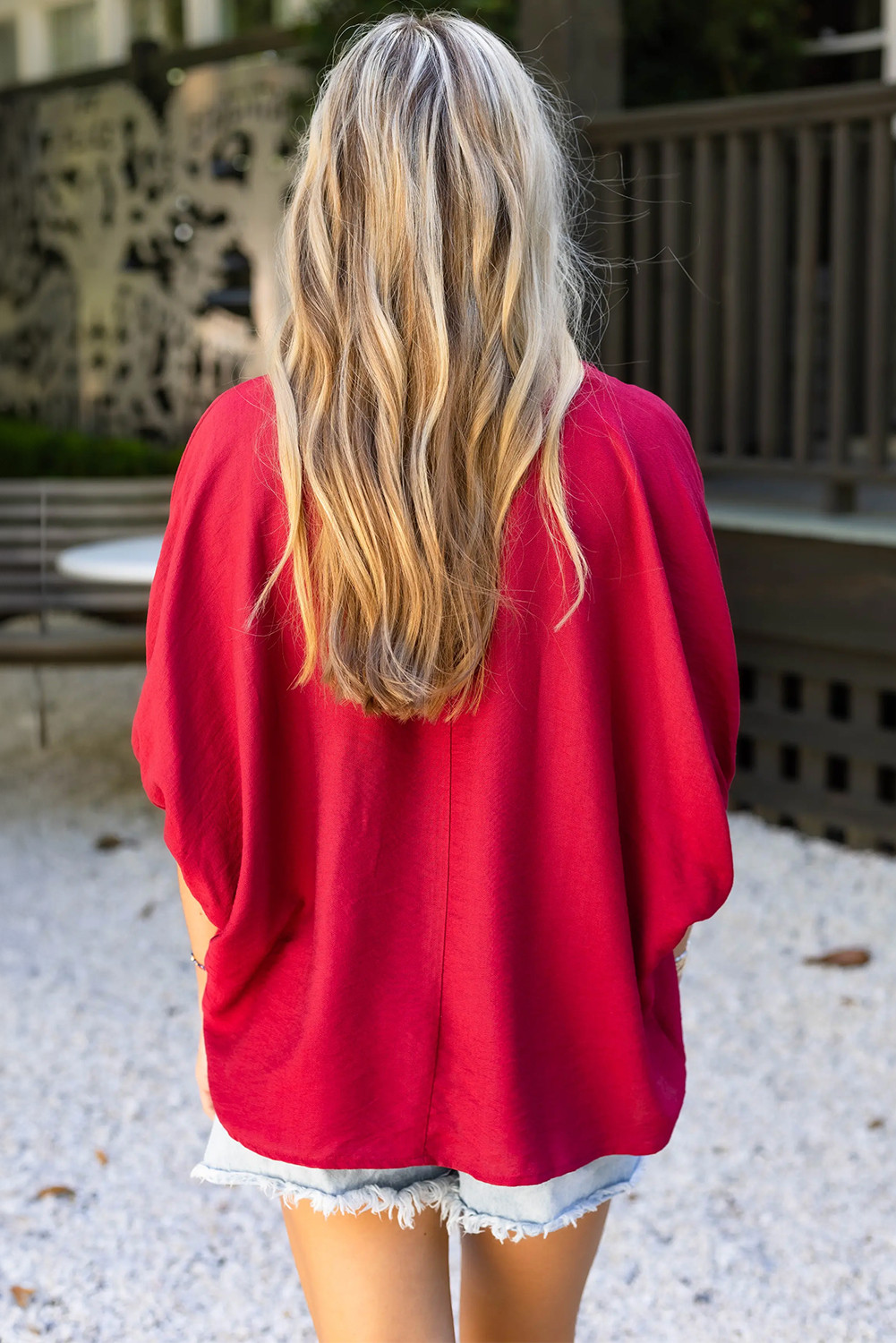 赛车红色编织饰边 V 领半袖衬衫 LC25135209