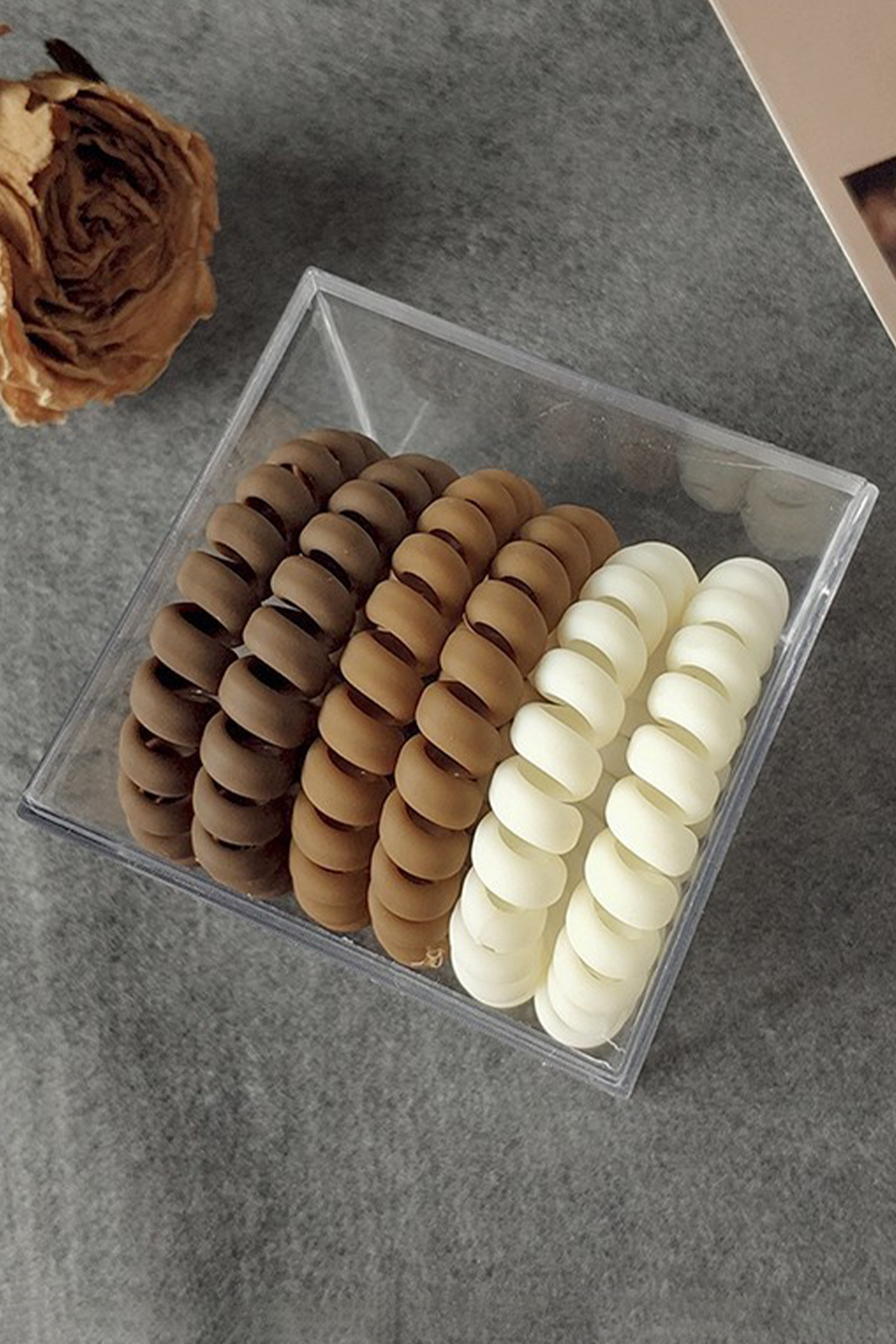 泰式咖喱 6 件套塑料树脂电话线螺旋发带套装 BH043574