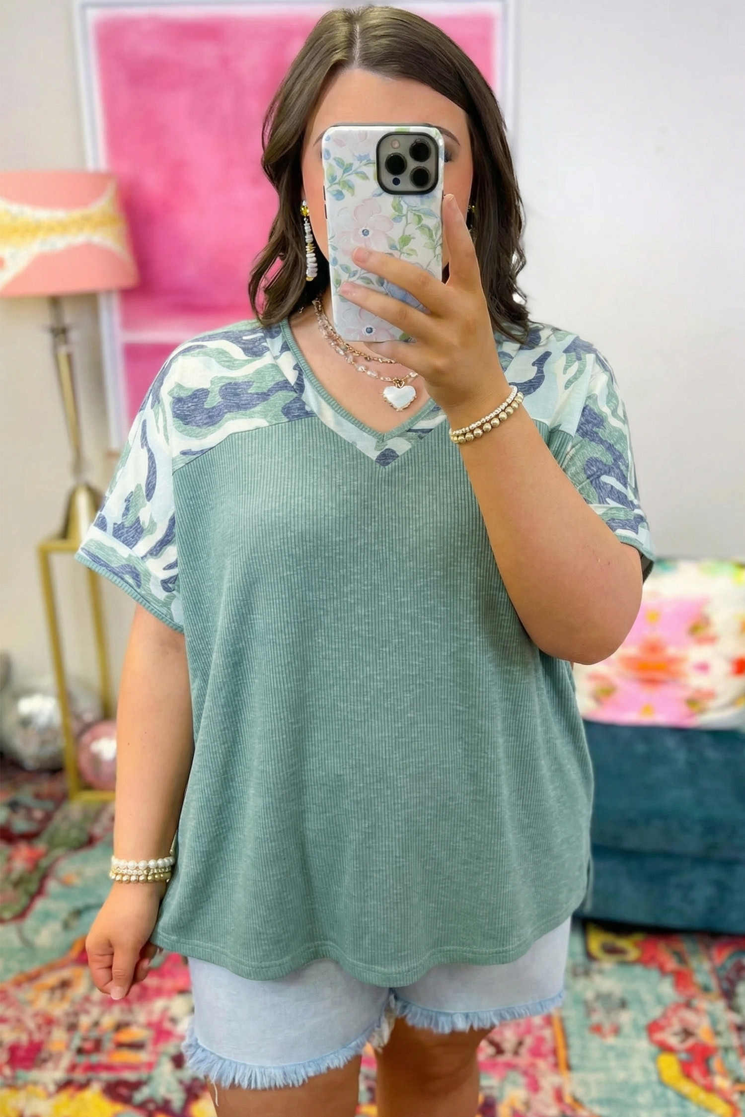 Mist Green Ribbed Camouflage Patchwork Plus Size V Neck Tee PL2515070