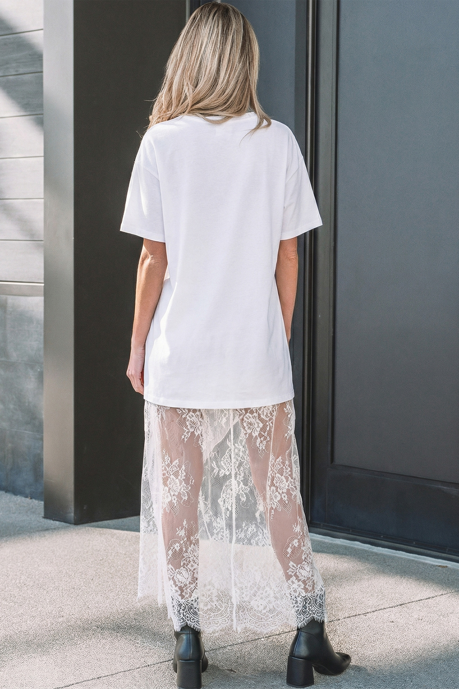 白色碎花短袖 T 恤宽松长连衣裙 LC6127463