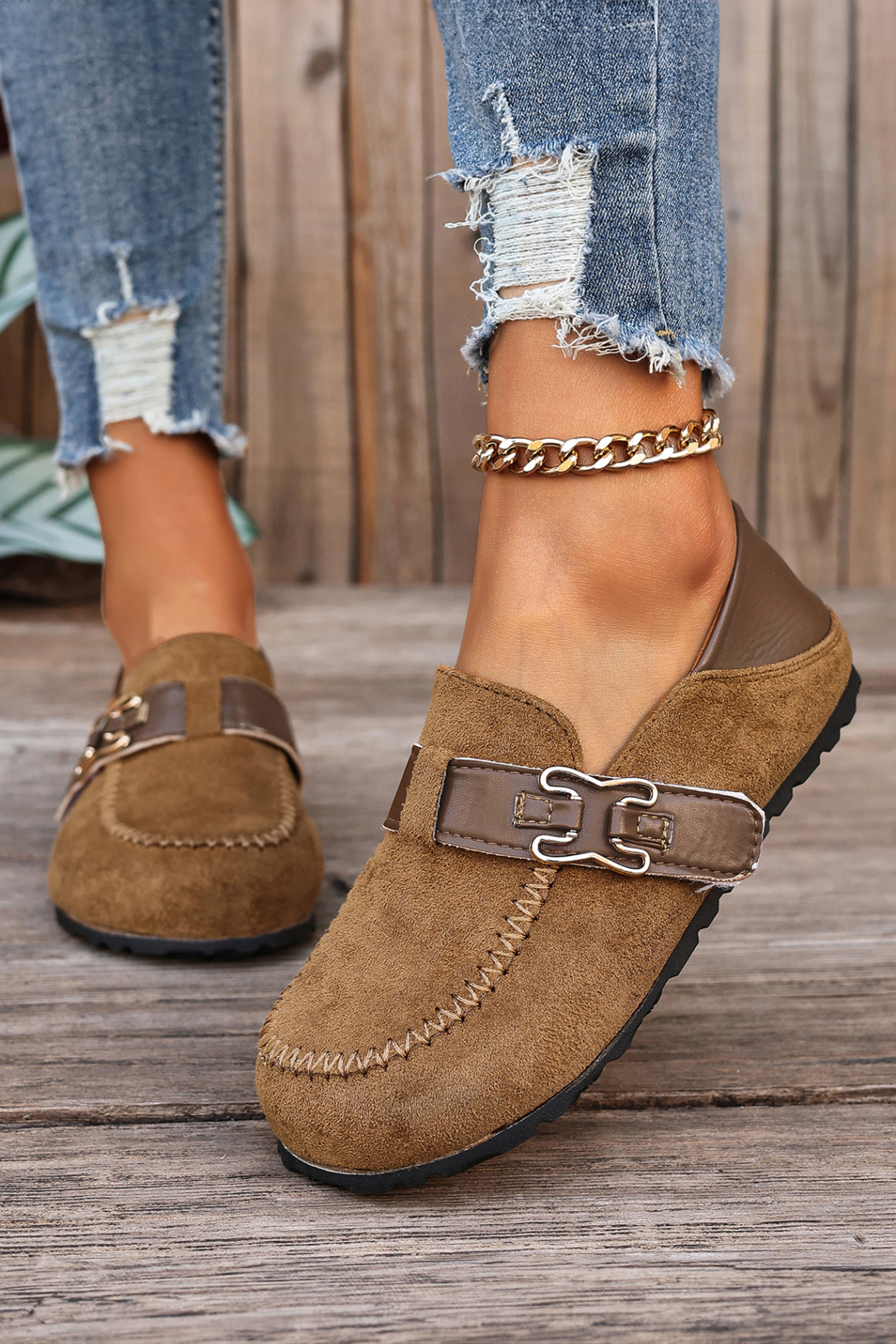 卡其色仿麂皮 PU 皮革拼接复古搭扣一脚蹬鞋 BH024193