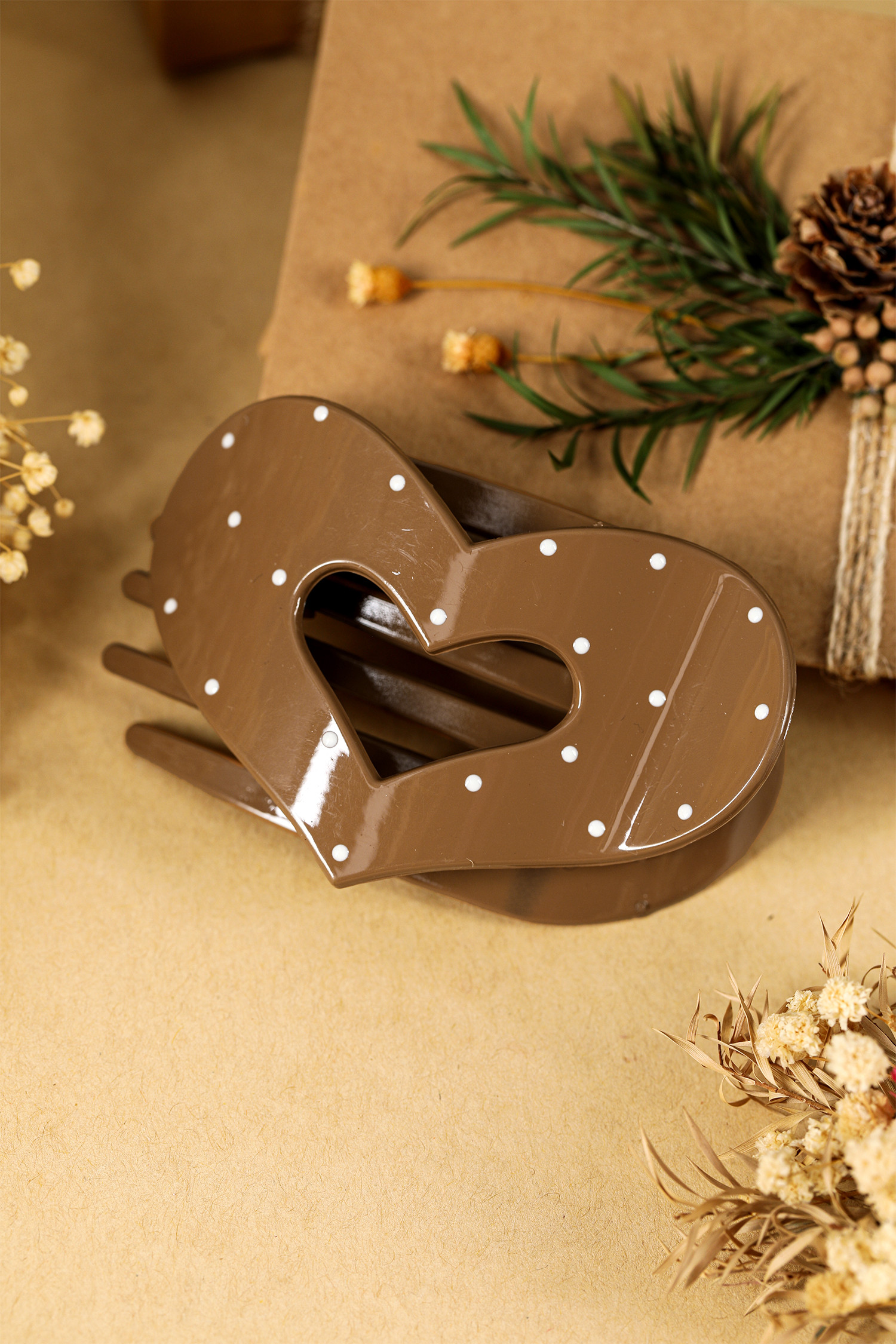 浅法式米色圆点拱形心形发夹 BH043710