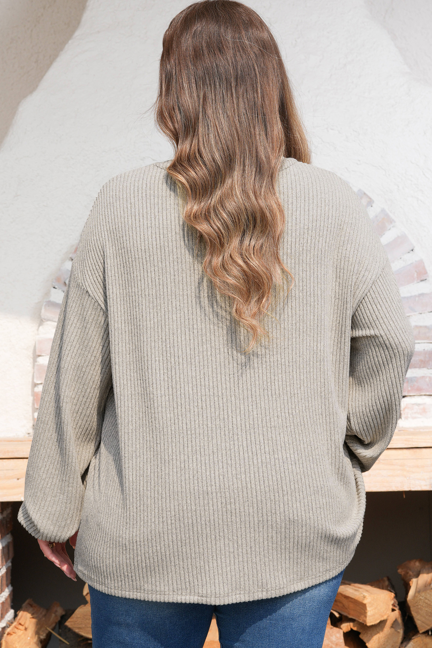 Simply Taupe 大码罗纹针织袋鼠口袋亨利长袖上衣 LC25133844