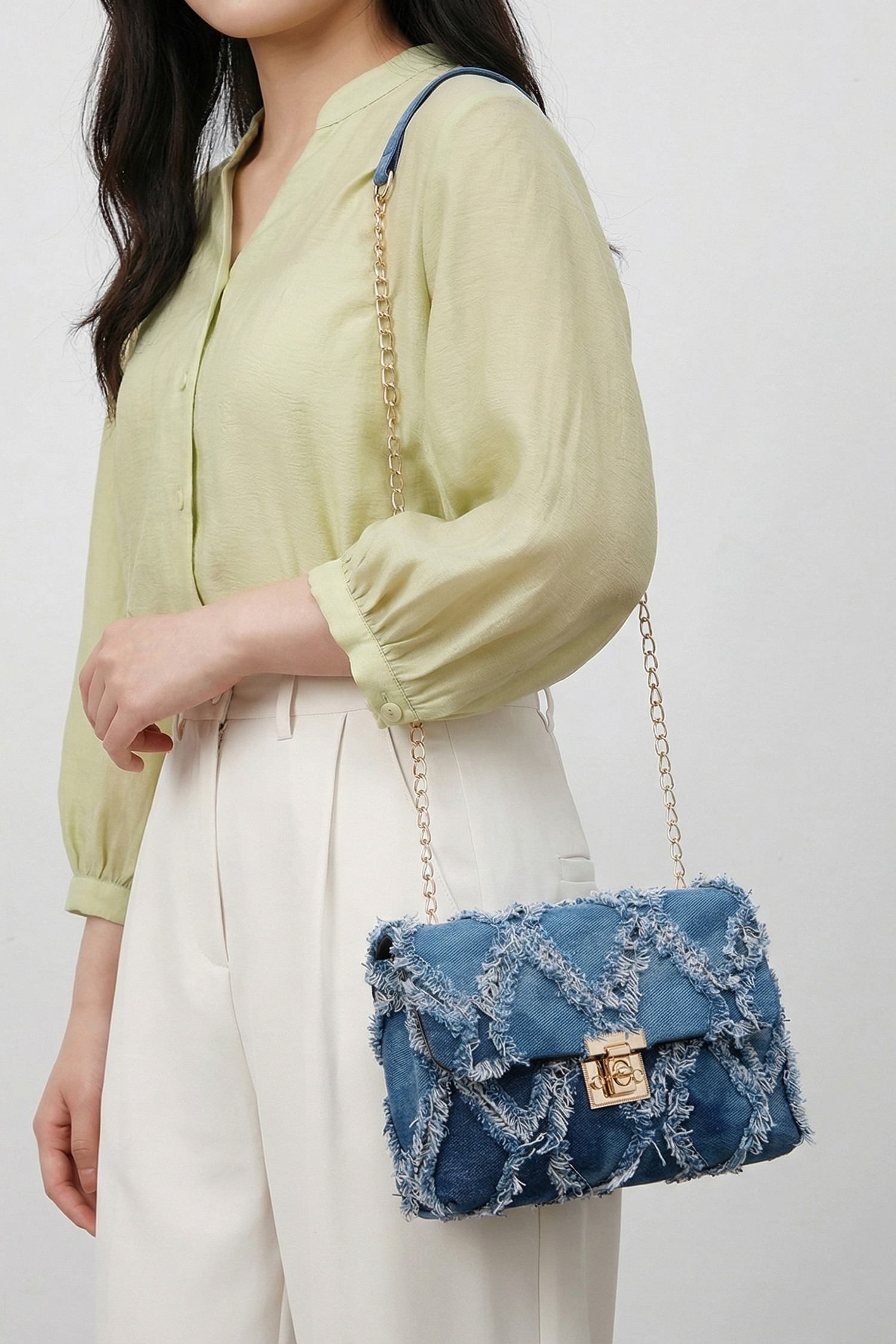 蓝色仿旧格子牛仔链条肩带单肩包 BH031589