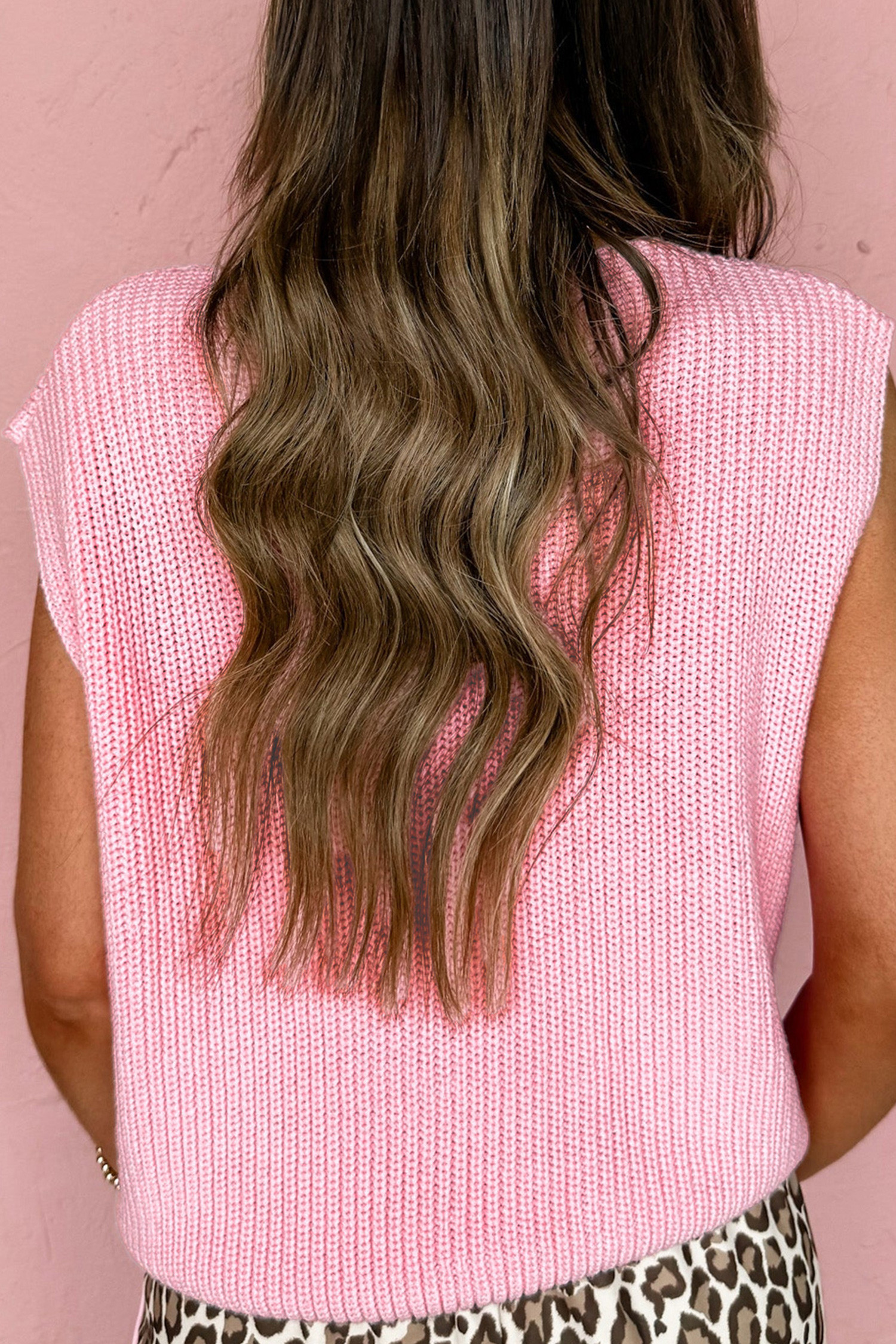 粉色纯色针织V领前扣毛衣马甲 LC274267