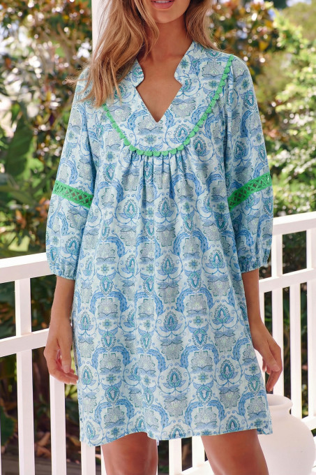 天蓝色波西米亚风佩斯利印花撞色拼布细节手镯袖宽松迷你连衣裙