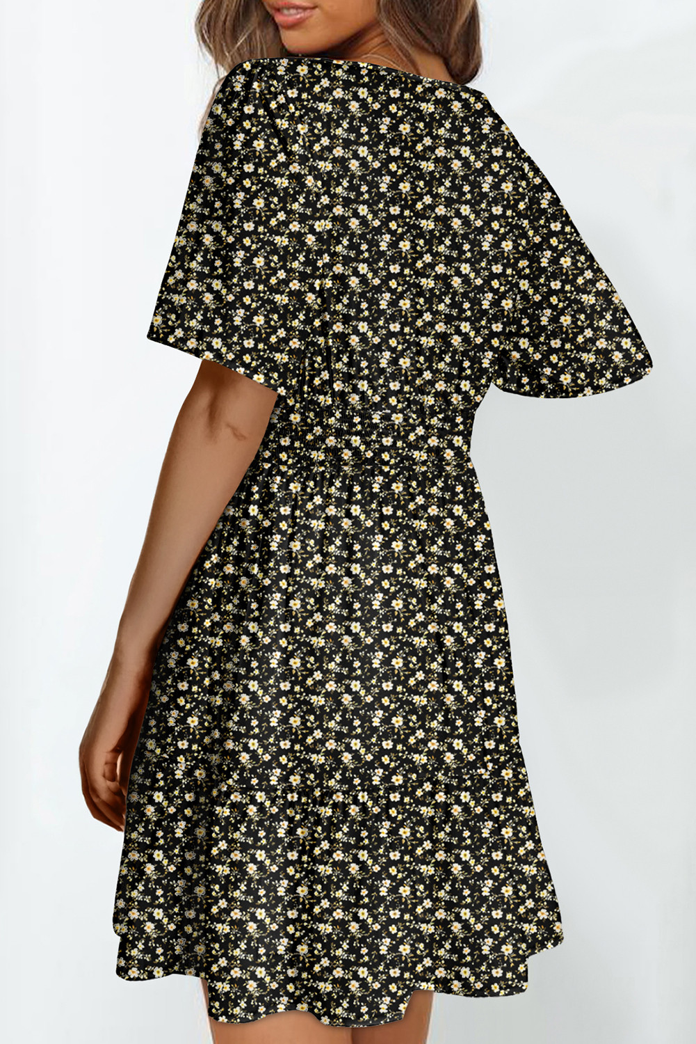 黑色花卉印花裹身 V 领短袖高腰迷你连衣裙 LC6123039