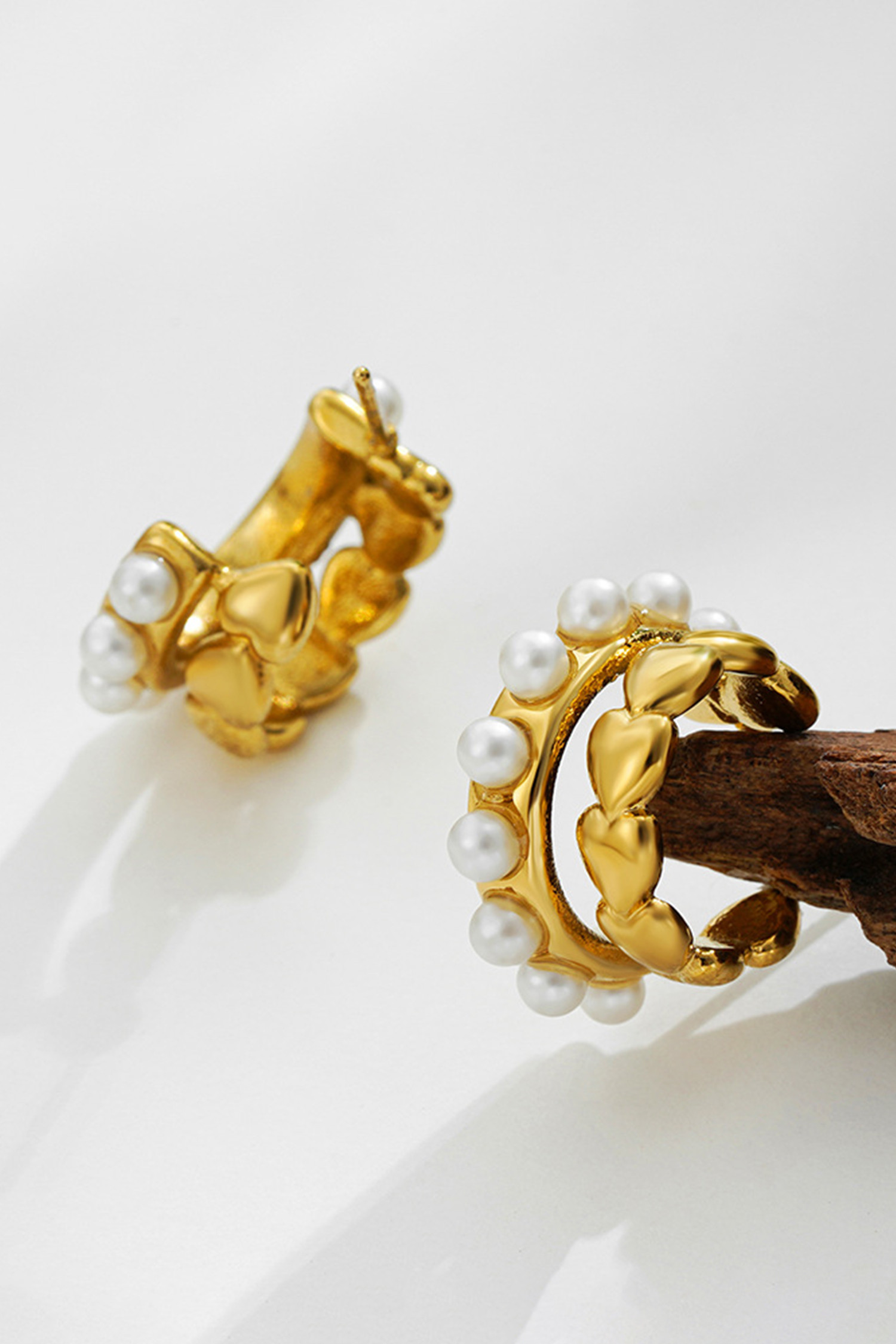 金色珍珠心形圈形耳钉 BH014757