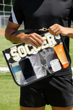 黑色 SOCCER 雪尼尔字母贴片比赛日体育场透明 PVC 化妆包