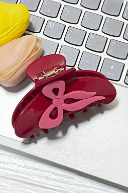 红色大丽花对比蝴蝶结细节轻质塑料发夹