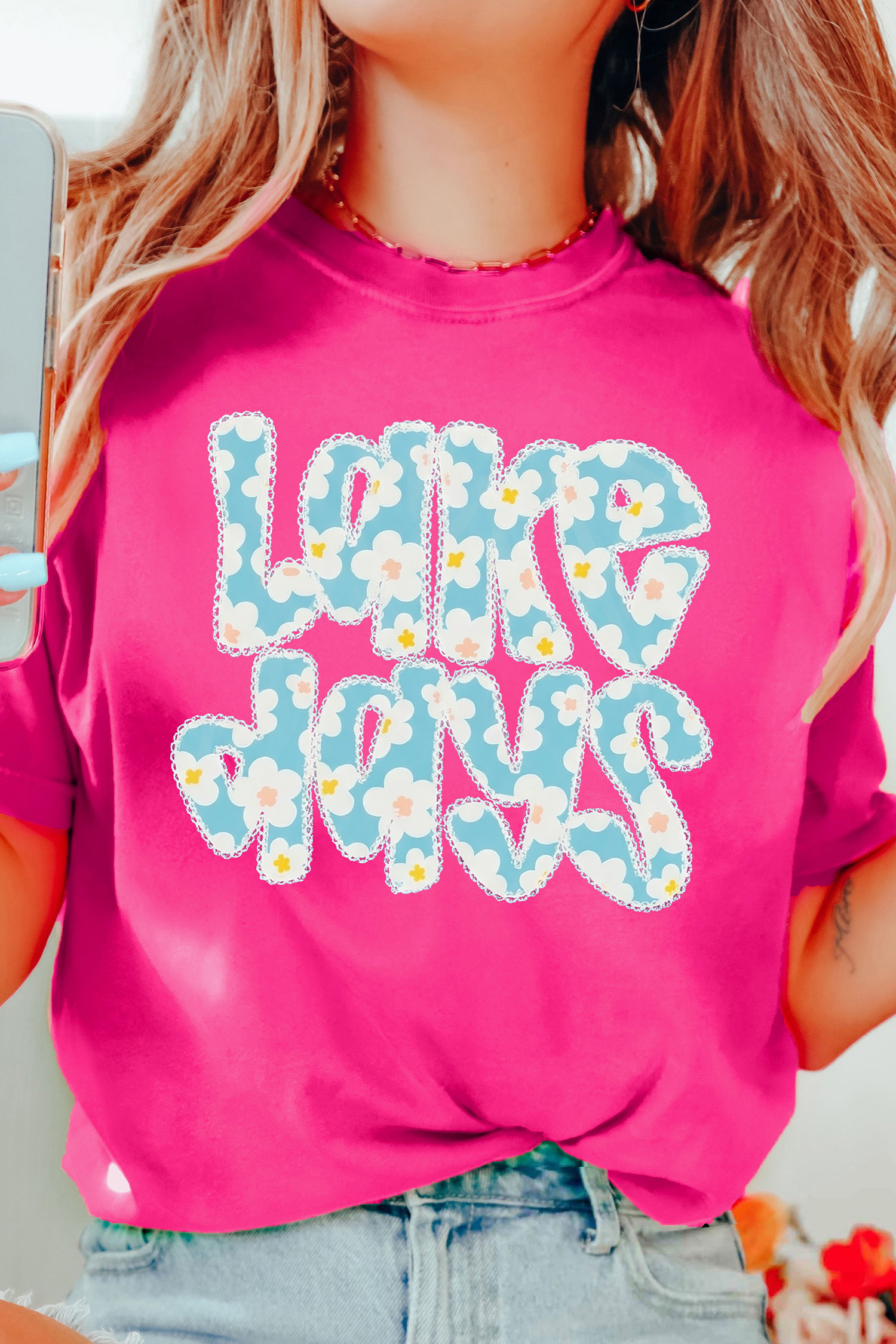 玫红色 LAKE DAYS 花卉字母 T 恤 LC25232037