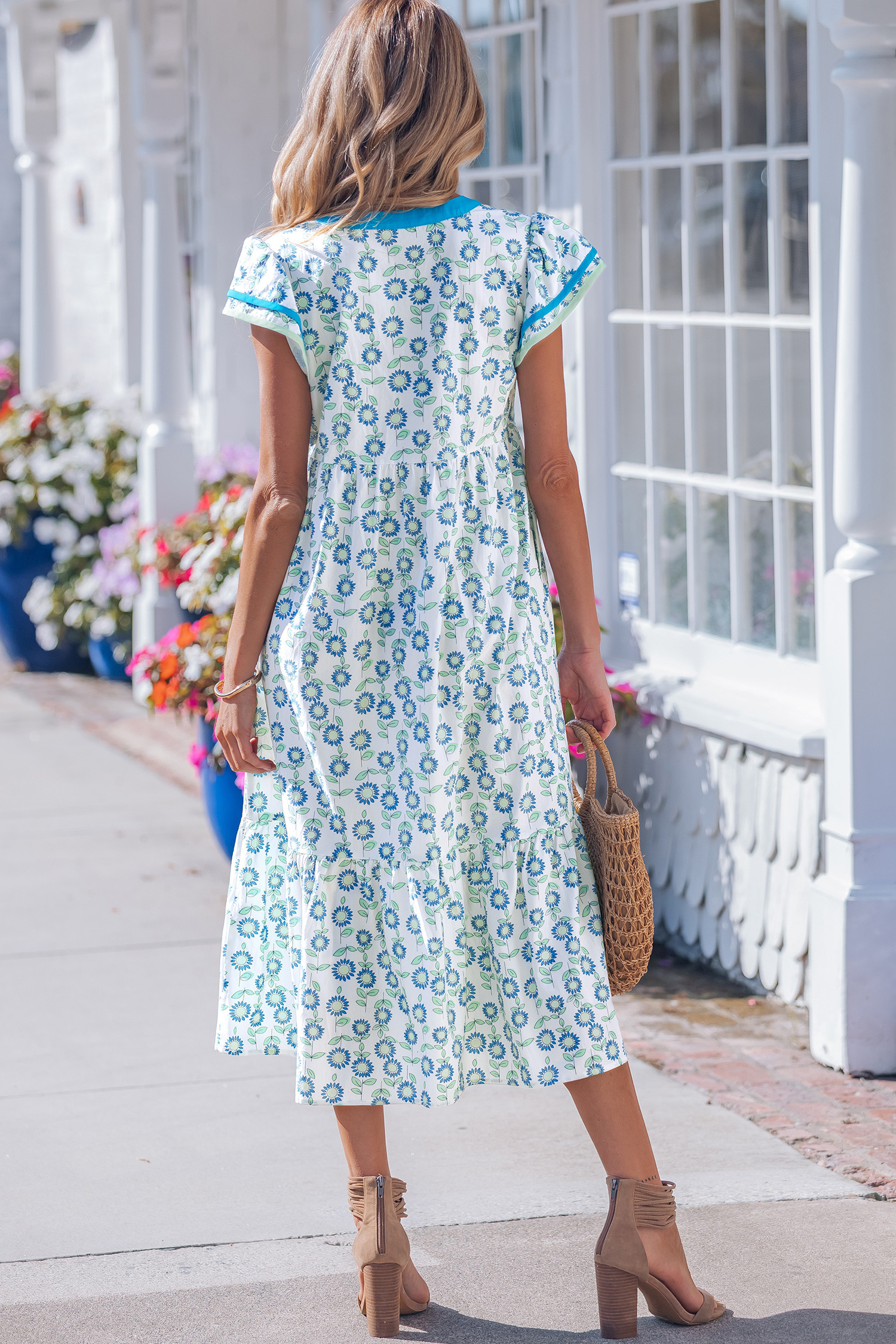 天蓝色可爱向日葵印花条纹拼布饰边飘袖长连衣裙 LC25132632