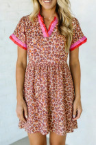 卡其色豹纹高腰荷叶边拼色短款连衣裙