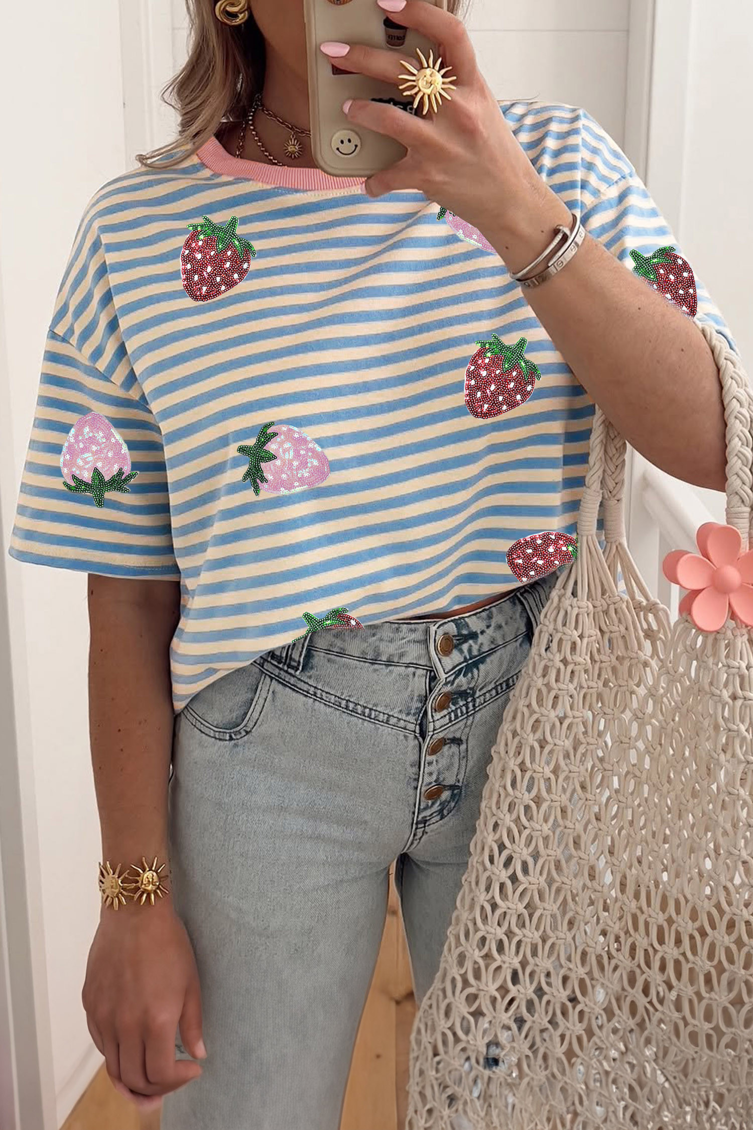 天蓝色条纹亮片草莓撞色饰边圆领 T 恤 LC25230302