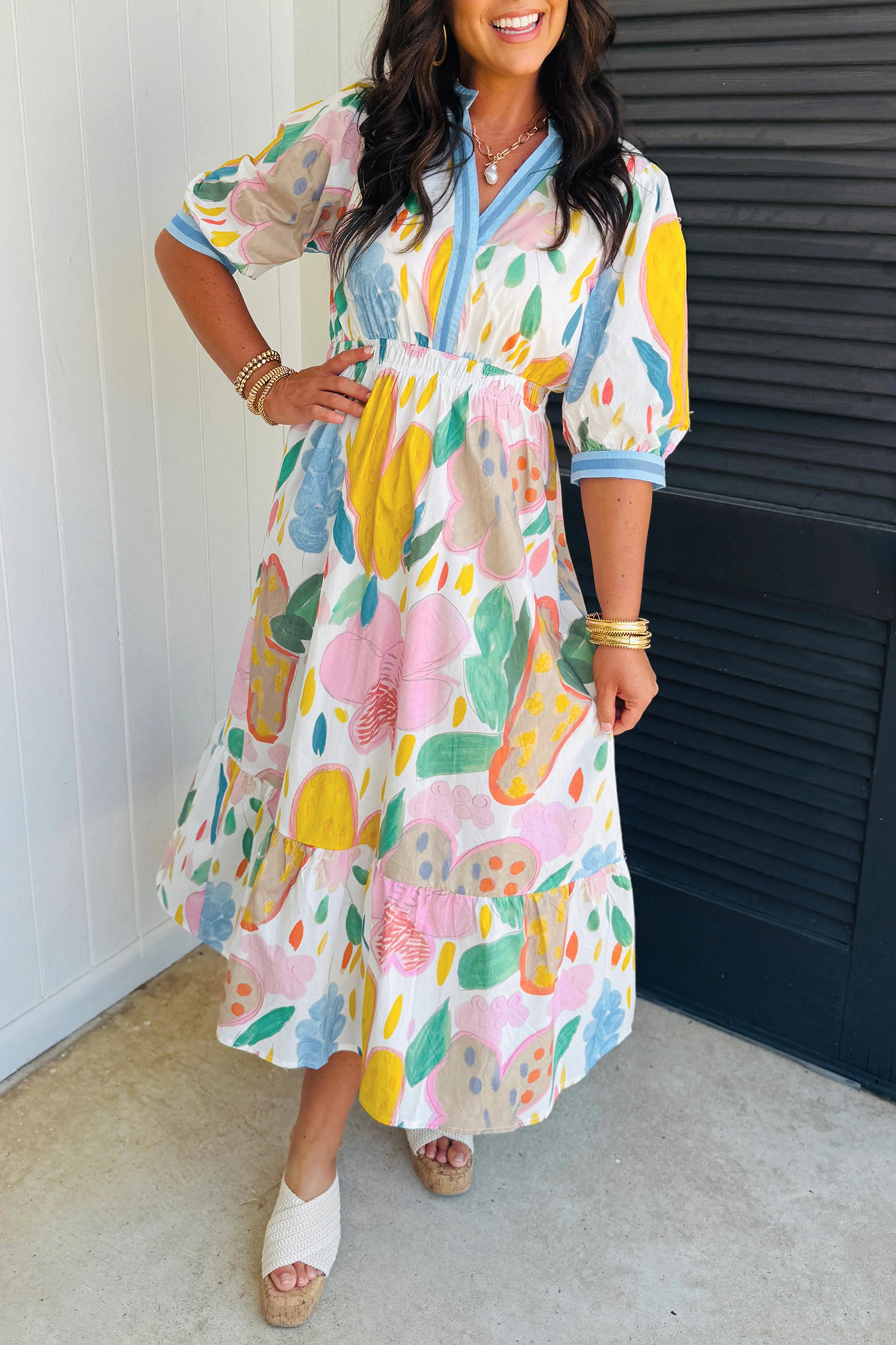 多色花卉涂鸦印花条纹饰边 V 领中长连衣裙 LC6128087