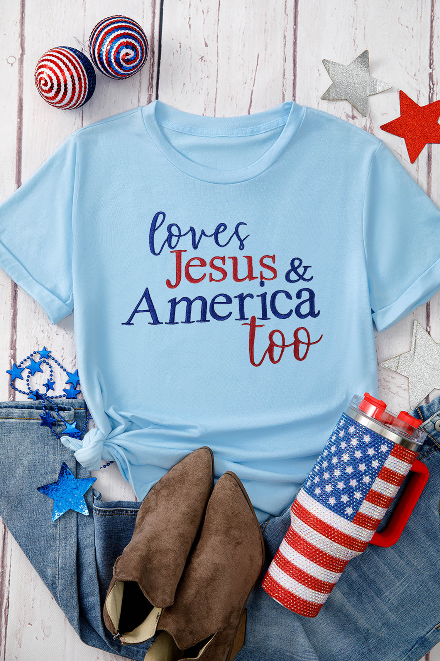 浅蓝色 Loves Jesus & America Too 爱国标语刺绣 T 恤 LC25232205
