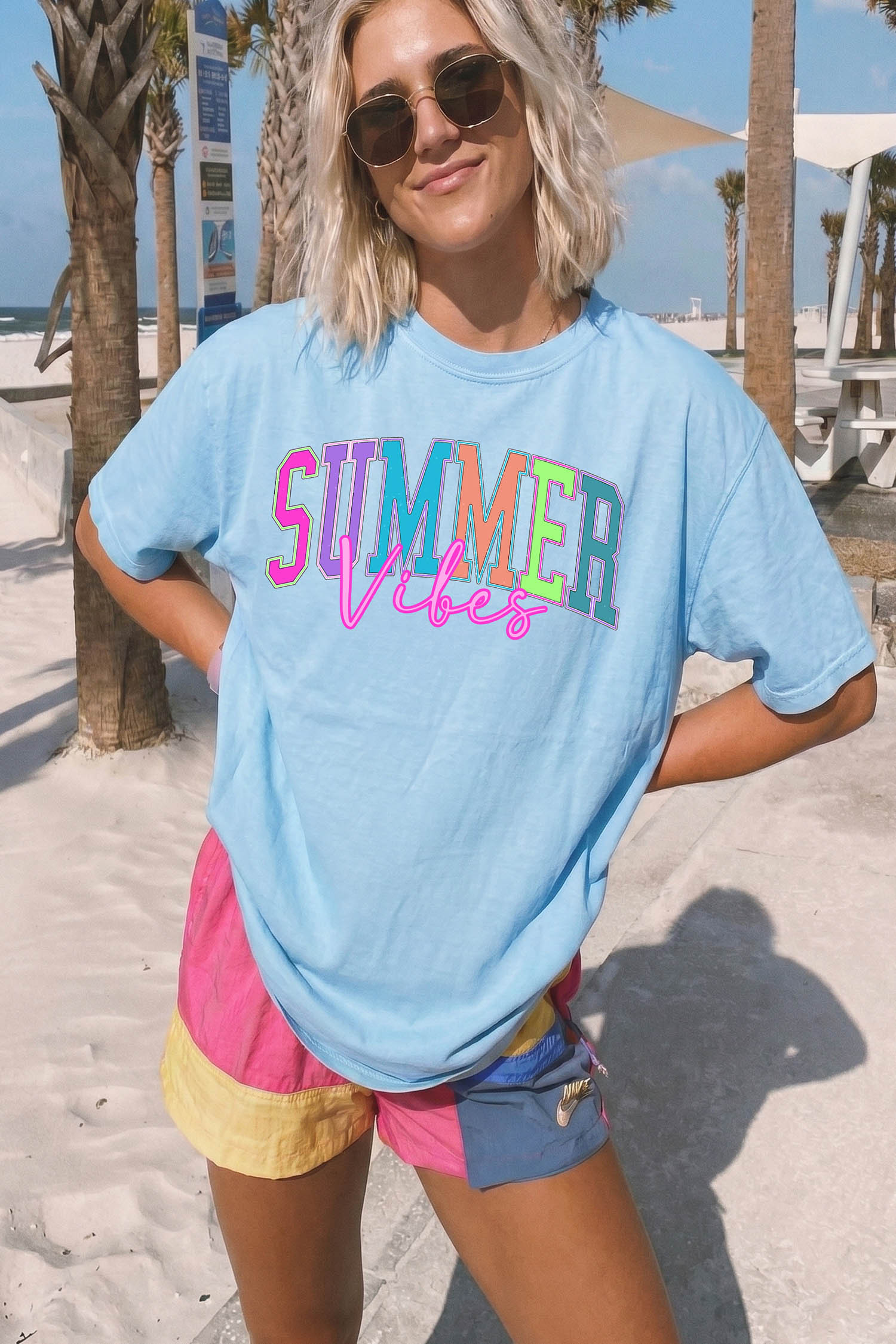 浅蓝色 SUMMER Vibes 字母印花圆领休闲 T 恤 LC25232210
