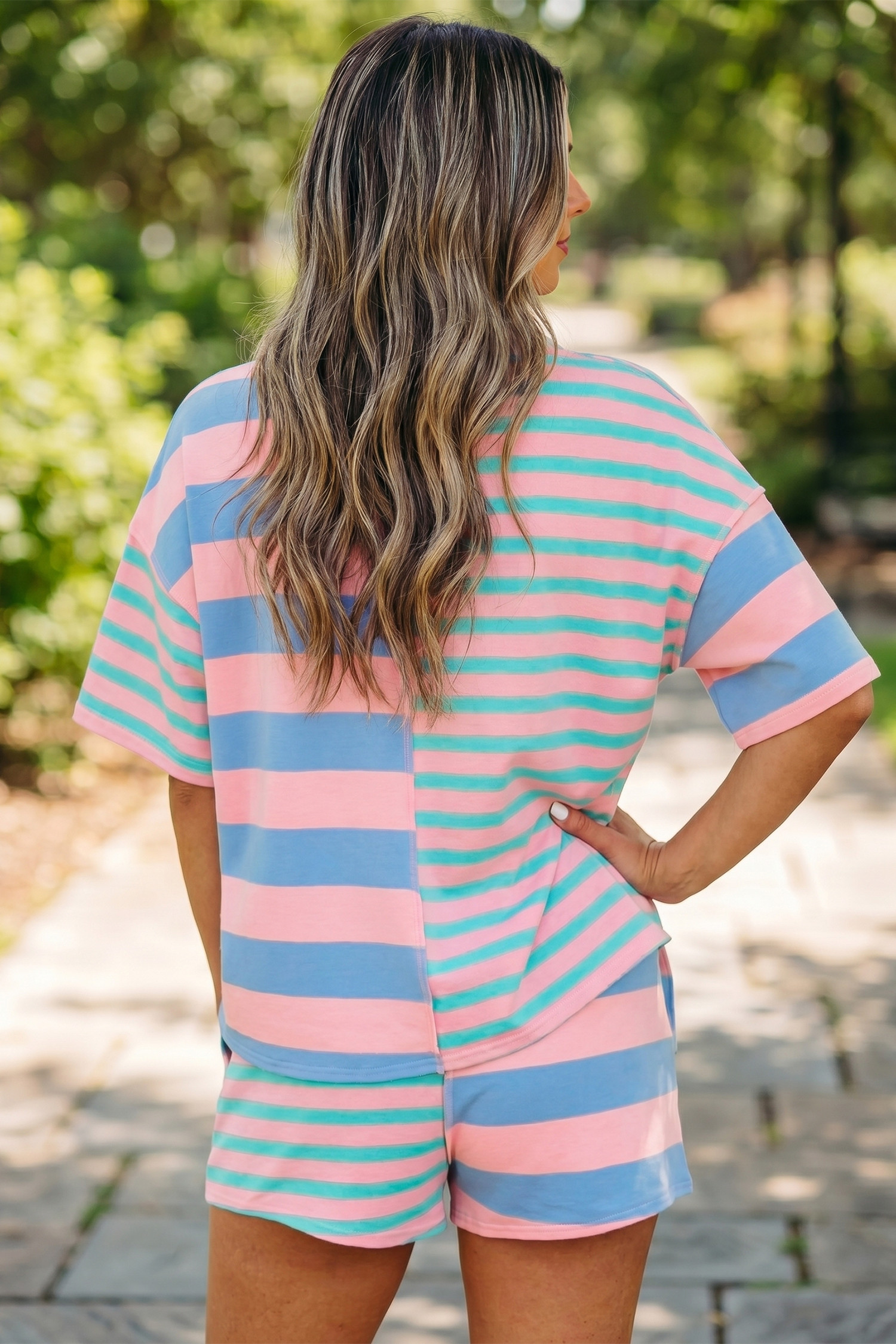 粉色条纹露缝混合拼布宽松短裤套装 LC629271