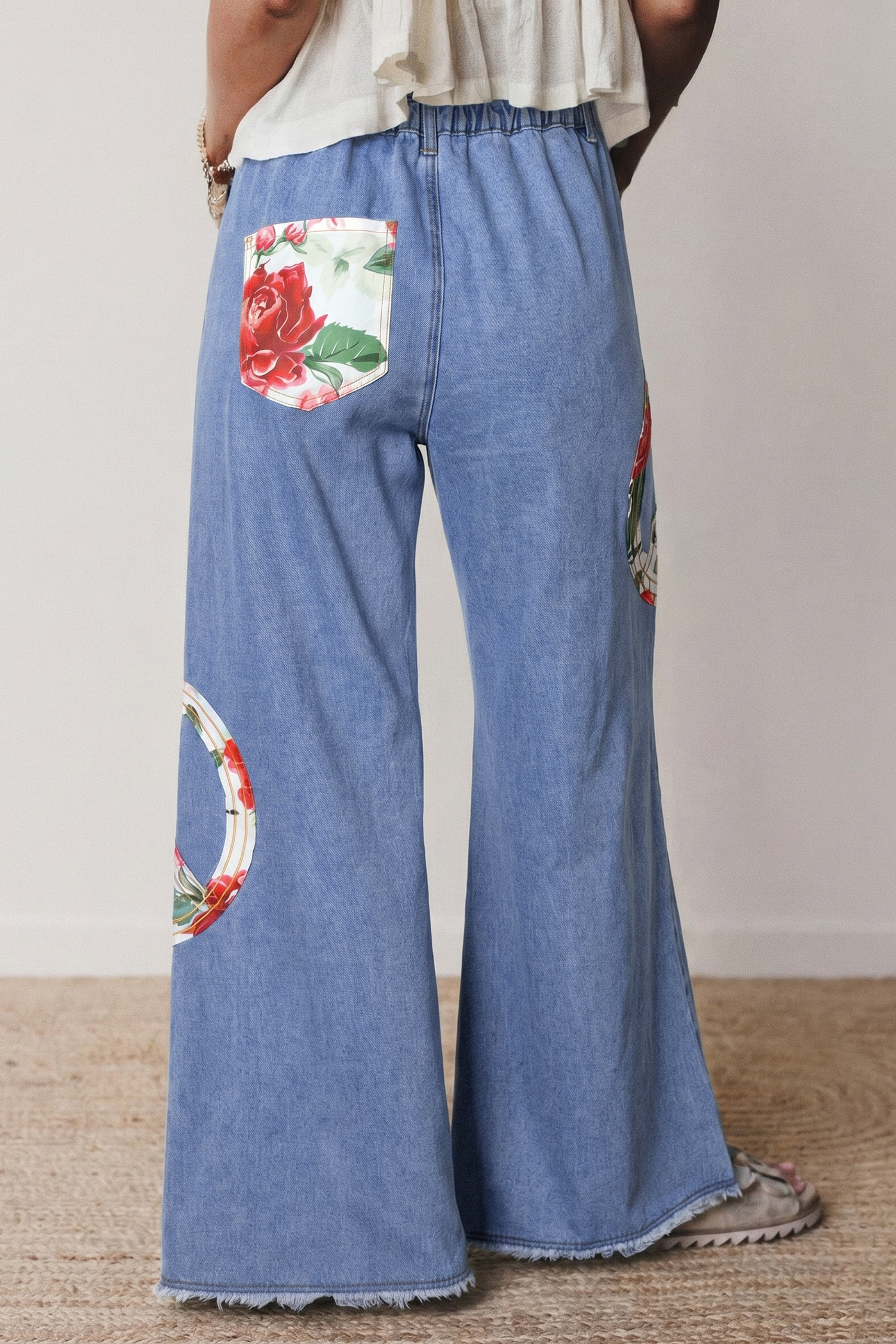 Myosotis 花卉和平标志刺绣贴布阔腿牛仔裤 LC7876212