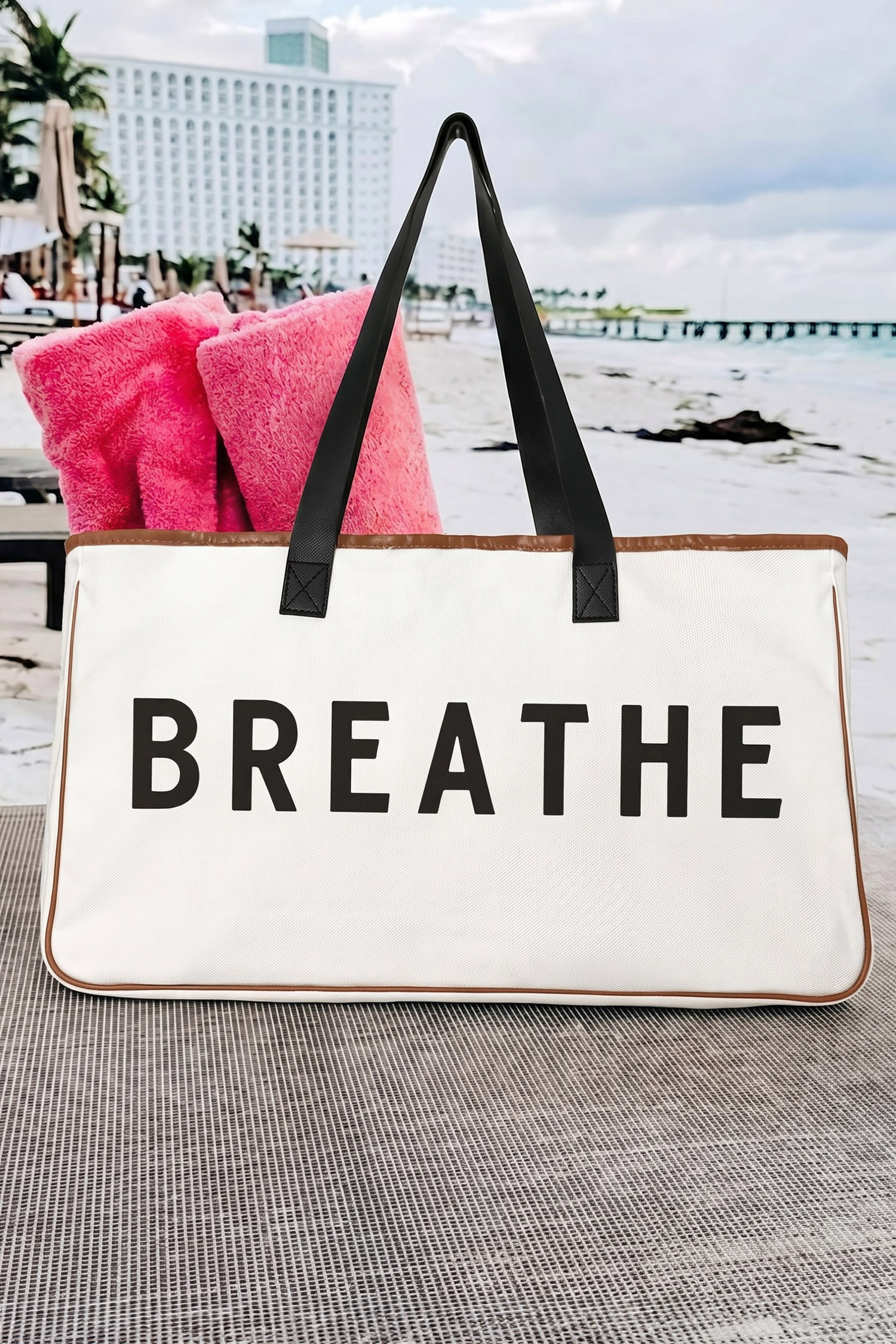 白色帆布 BREATHE 印花夏季海滩托特包 BH03513