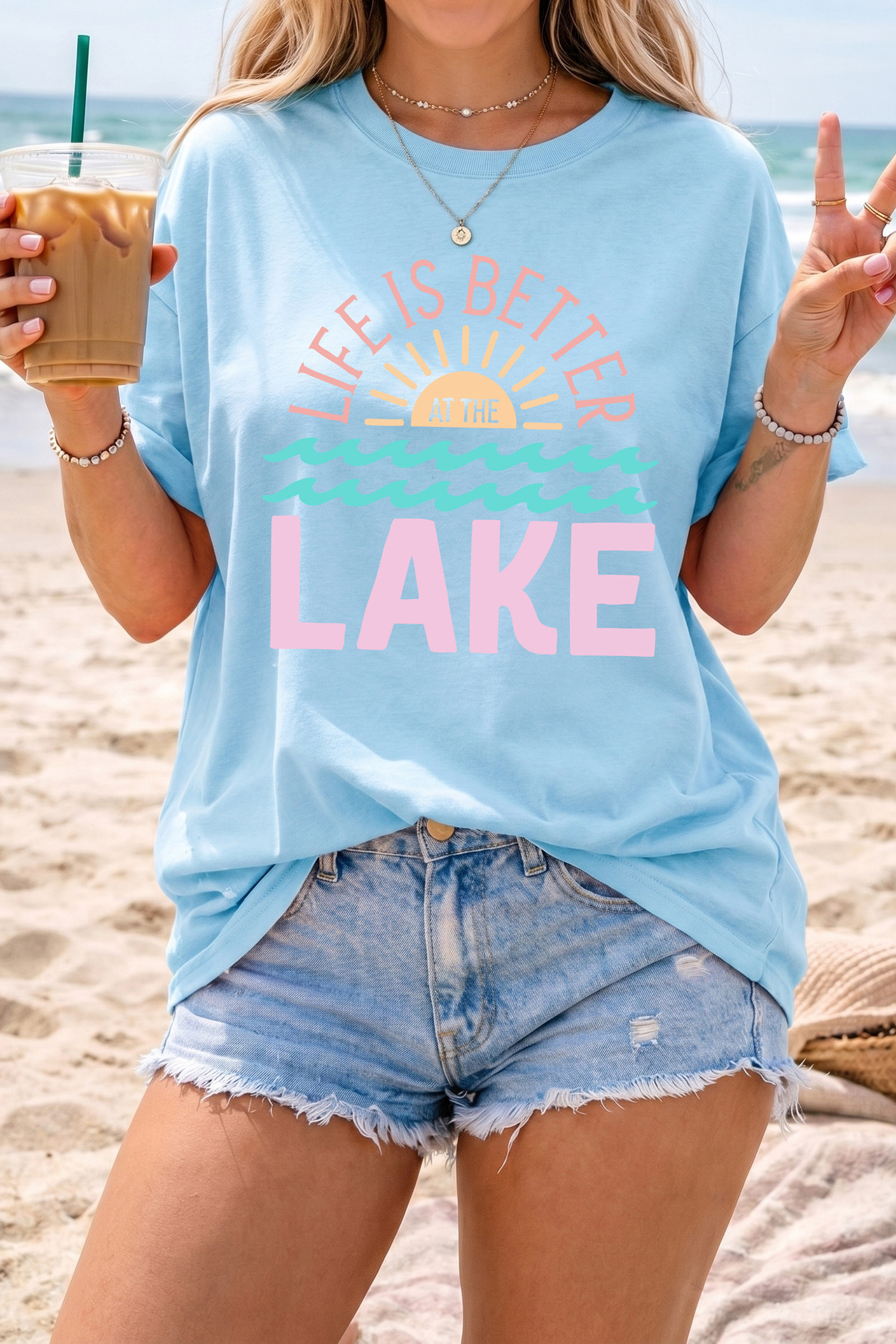 浅蓝色 LIFE IS BETTER AT THE LAKE 暑假图案 T 恤 LC25232260
