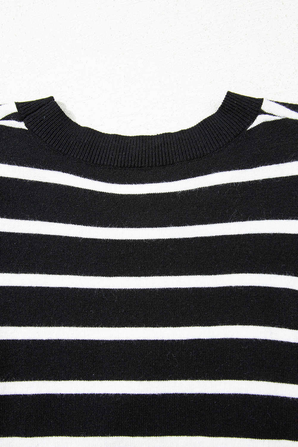 White Stripe Ribbed Trim Round Neck Bubble Sleeve Knitted Top