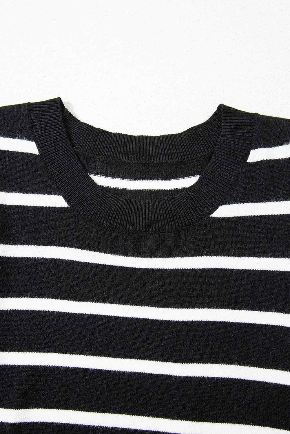 White Stripe Ribbed Trim Round Neck Bubble Sleeve Knitted Top