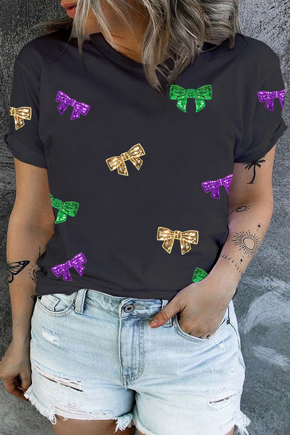 Plus Size Black  Sequin Bowknot Print Mardi Gras Tee