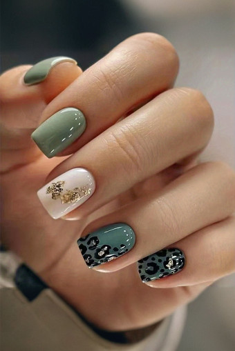 Blackish Green Leopard Foil Detail Square Nail Sticker Set