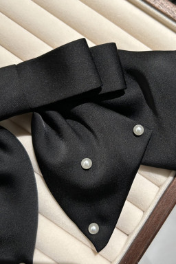 Black Pearl Embellished Tiered Bowknot Hair Clip