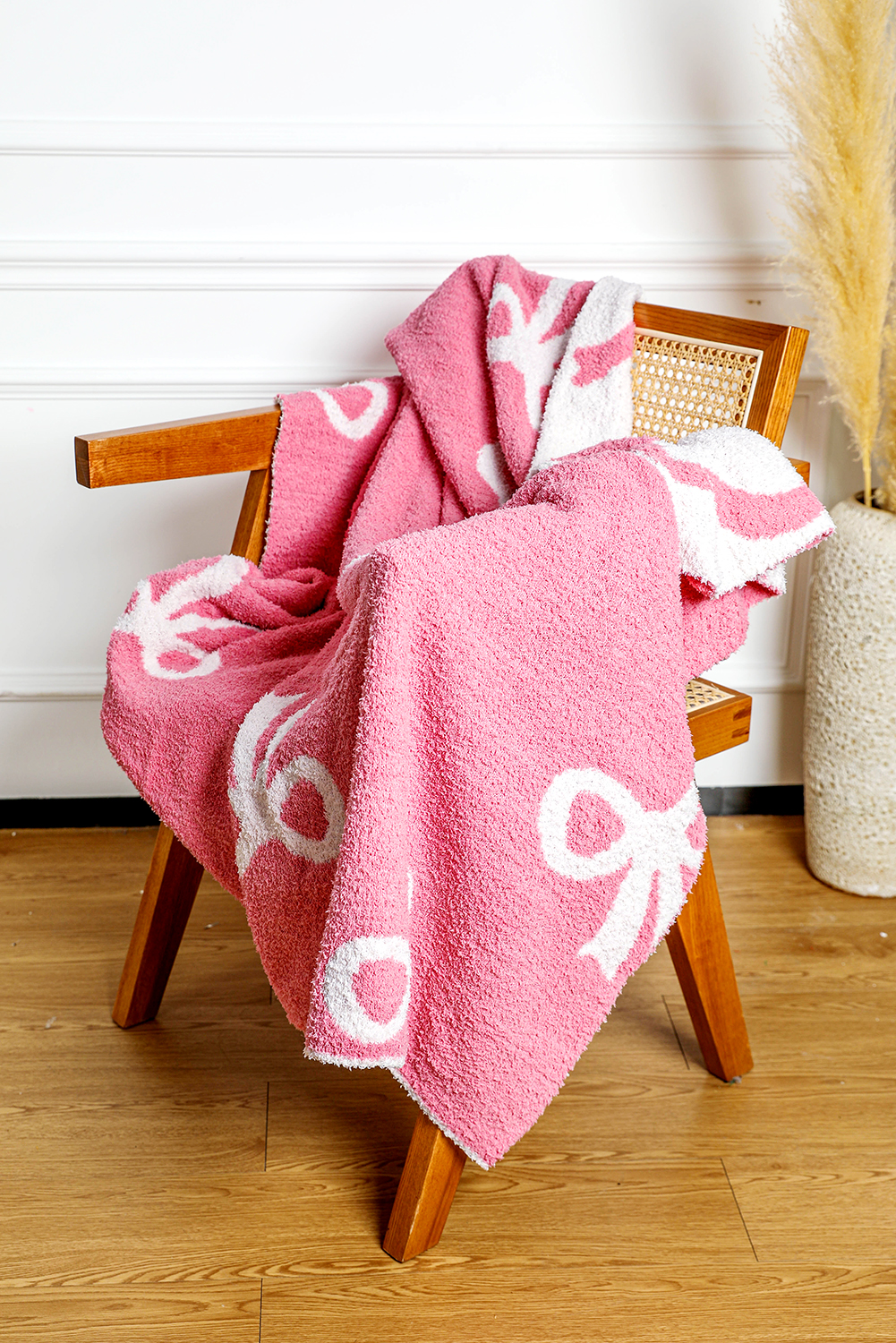 Pink Bow Printed Cozy Soft Throw Blanket