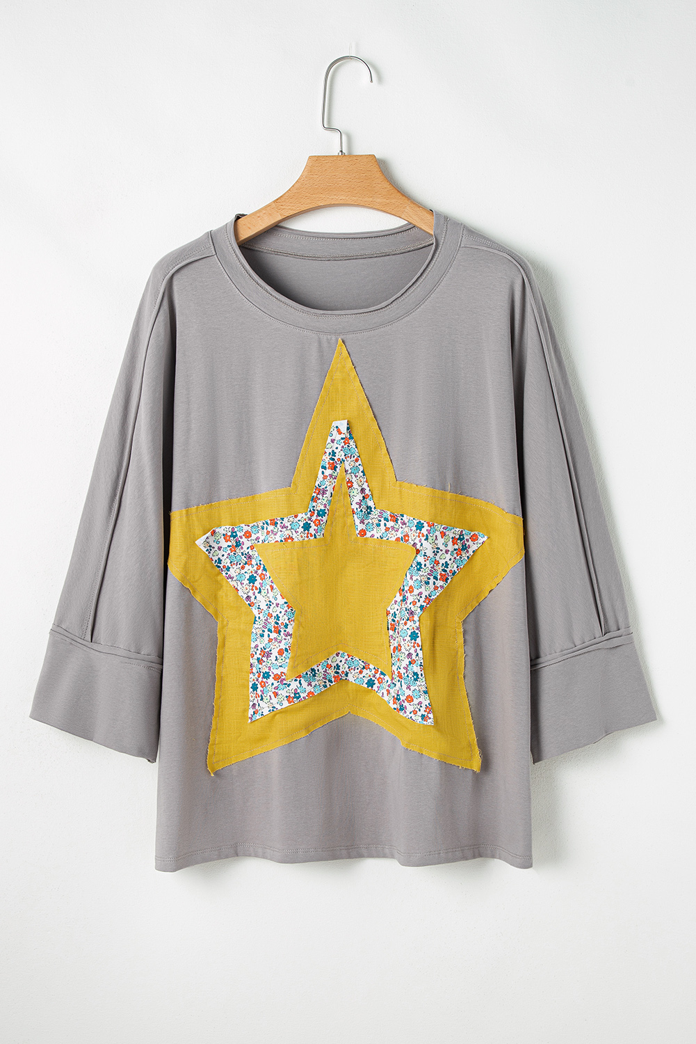 Plus Size Medium Grey Floral Star Patched Pattern 3/4 Sleeve  Top