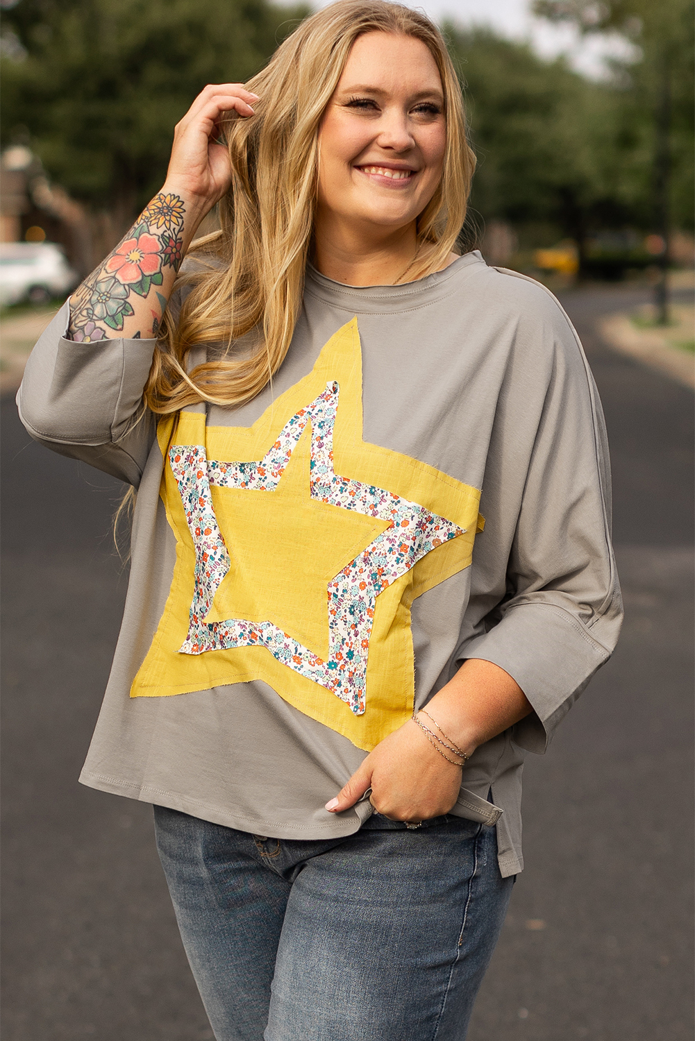 Plus Size Medium Grey Floral Star Patched Pattern 3/4 Sleeve  Top