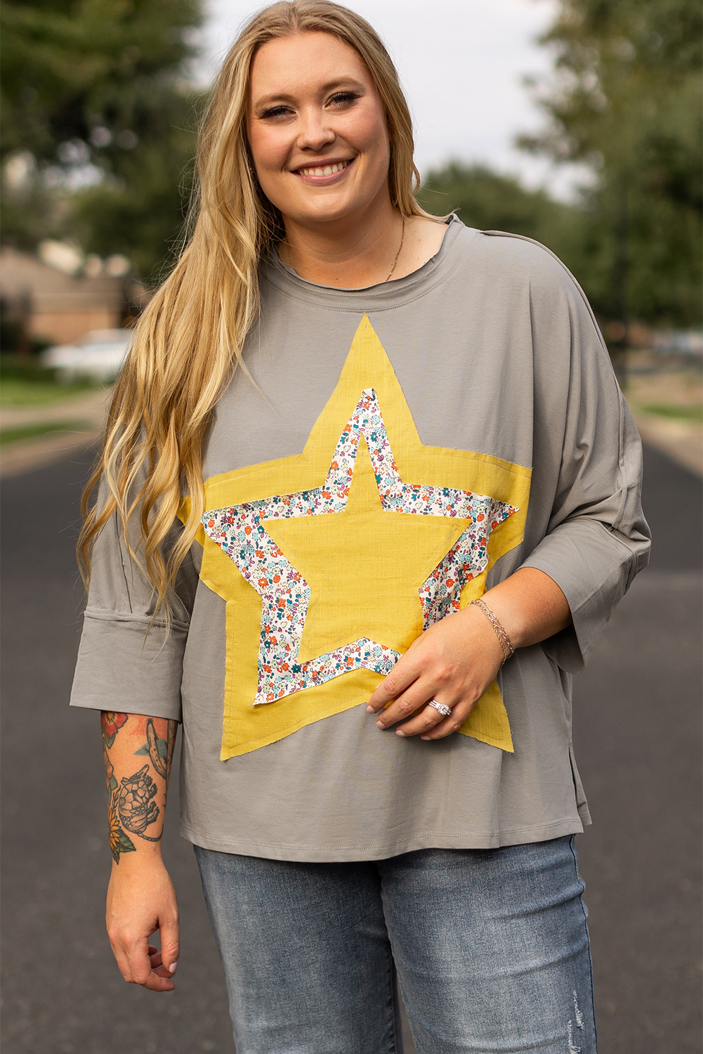 Plus Size Medium Grey Floral Star Patched Pattern 3/4 Sleeve  Top