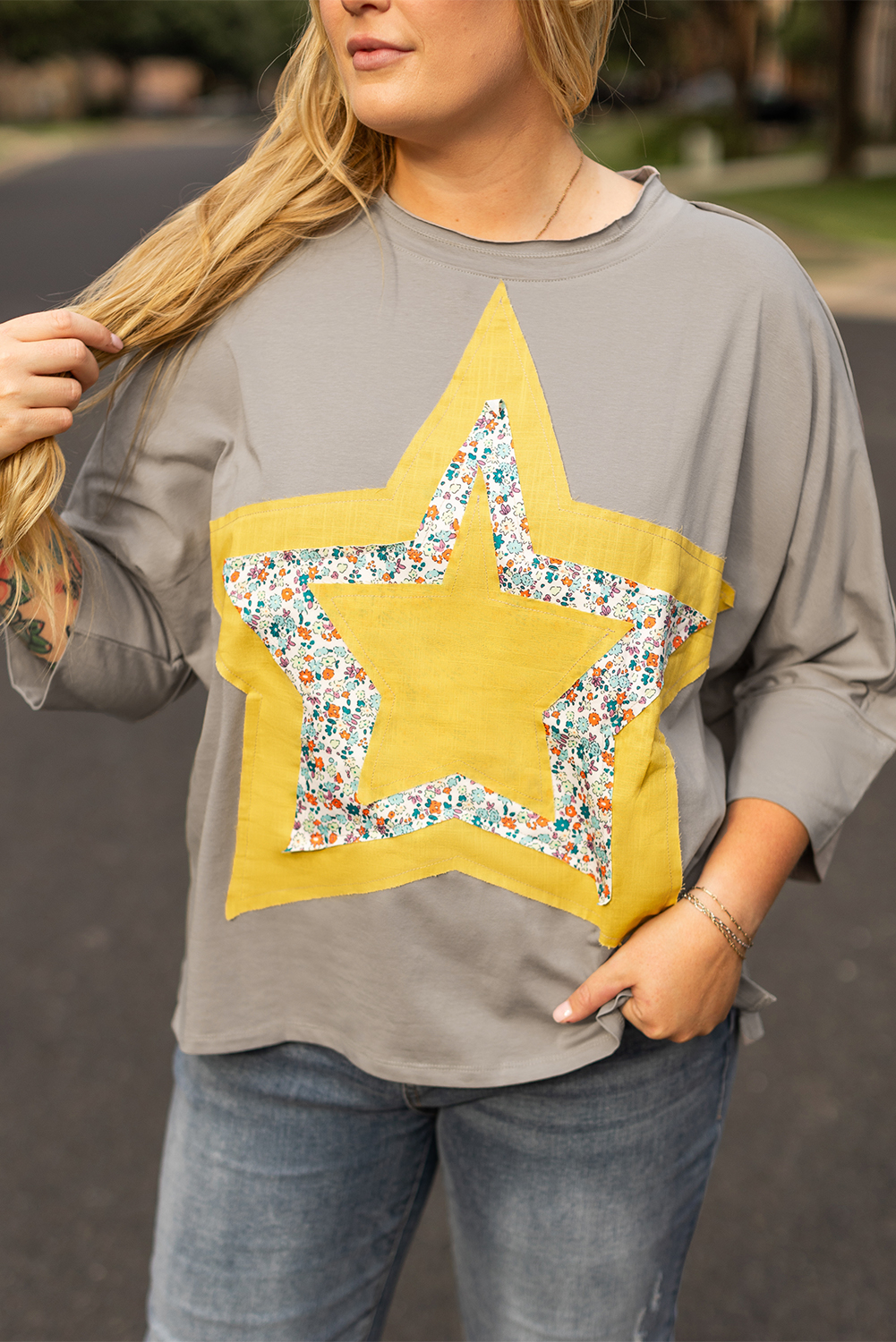 Plus Size Medium Grey Floral Star Patched Pattern 3/4 Sleeve  Top